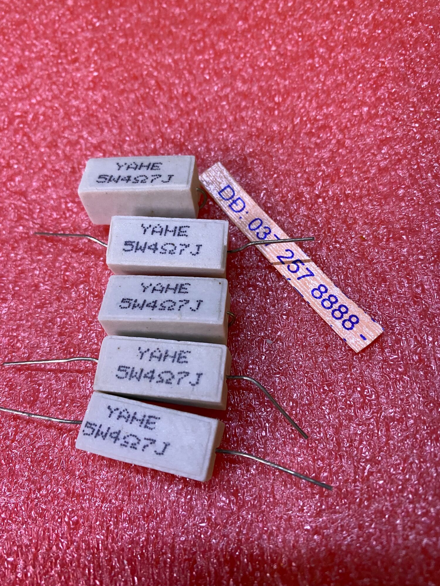 Trở sứ công suất 5 W--4.7 ohm (10 chiếc)