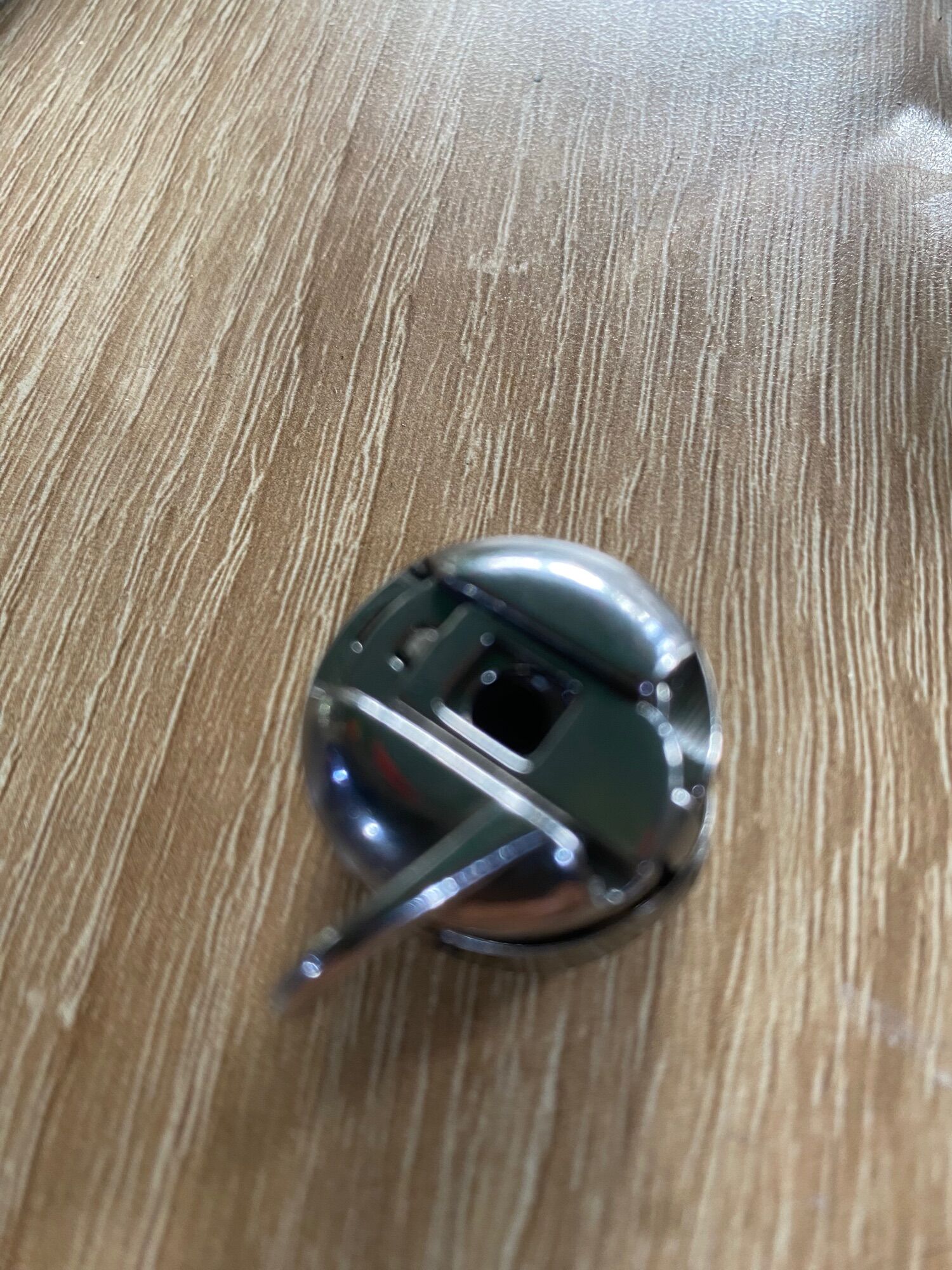 Thuyền máy may gia đình ( quả đào)