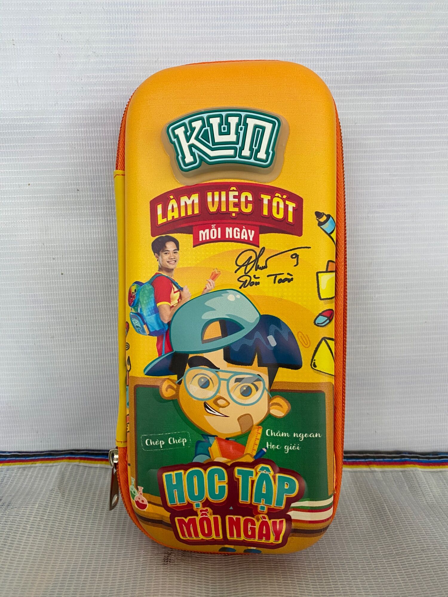 Hộp bút Kun Phát sáng logo đèn led 3V