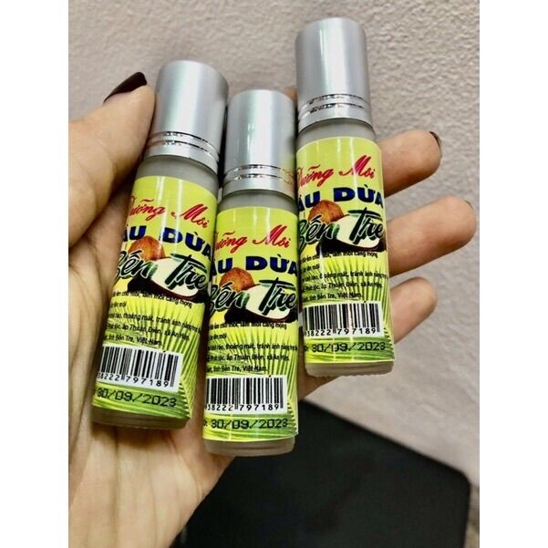 Dầu dừa dưỡng môi lăn bi nguyên chất
