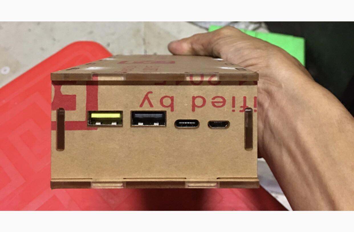 Box mica sạc dự phòng 12 cell 18650 không pin