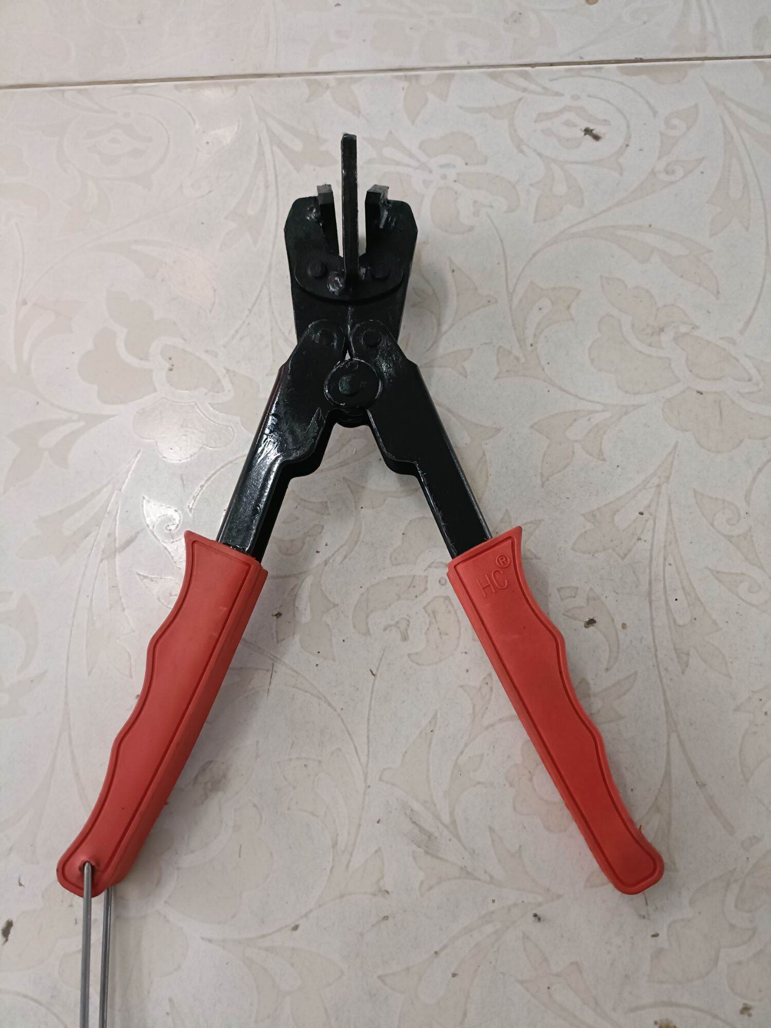kéo cắt góc 90 độ