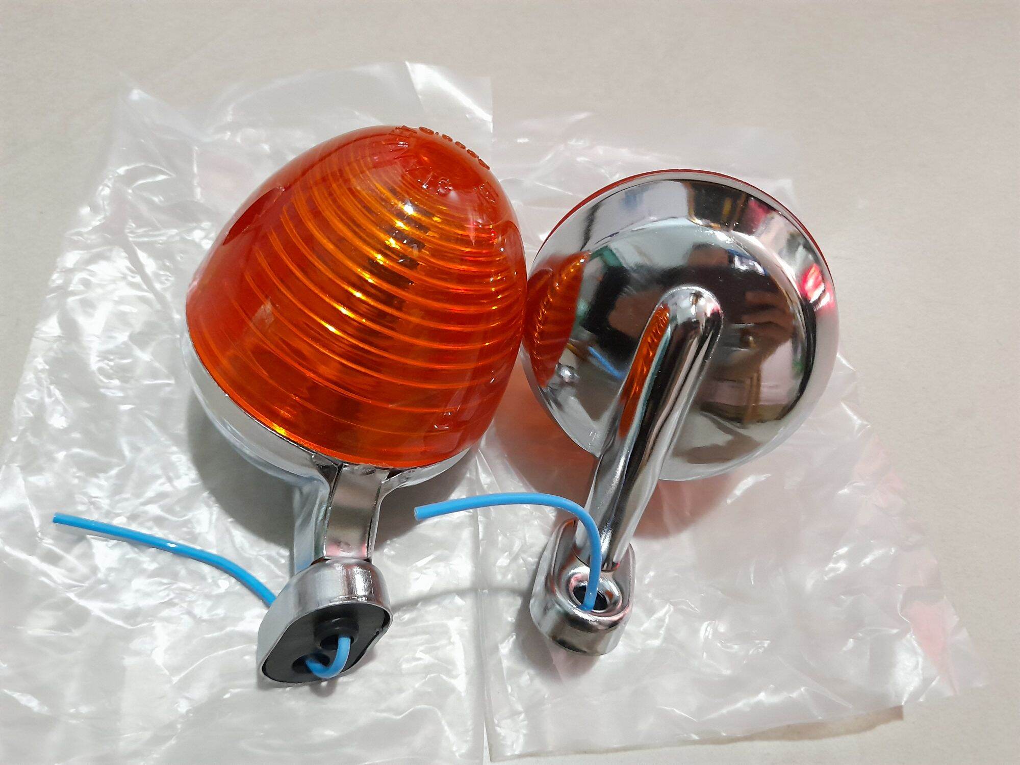 Cặp đèn xi nhan xe 67 sắt xi.