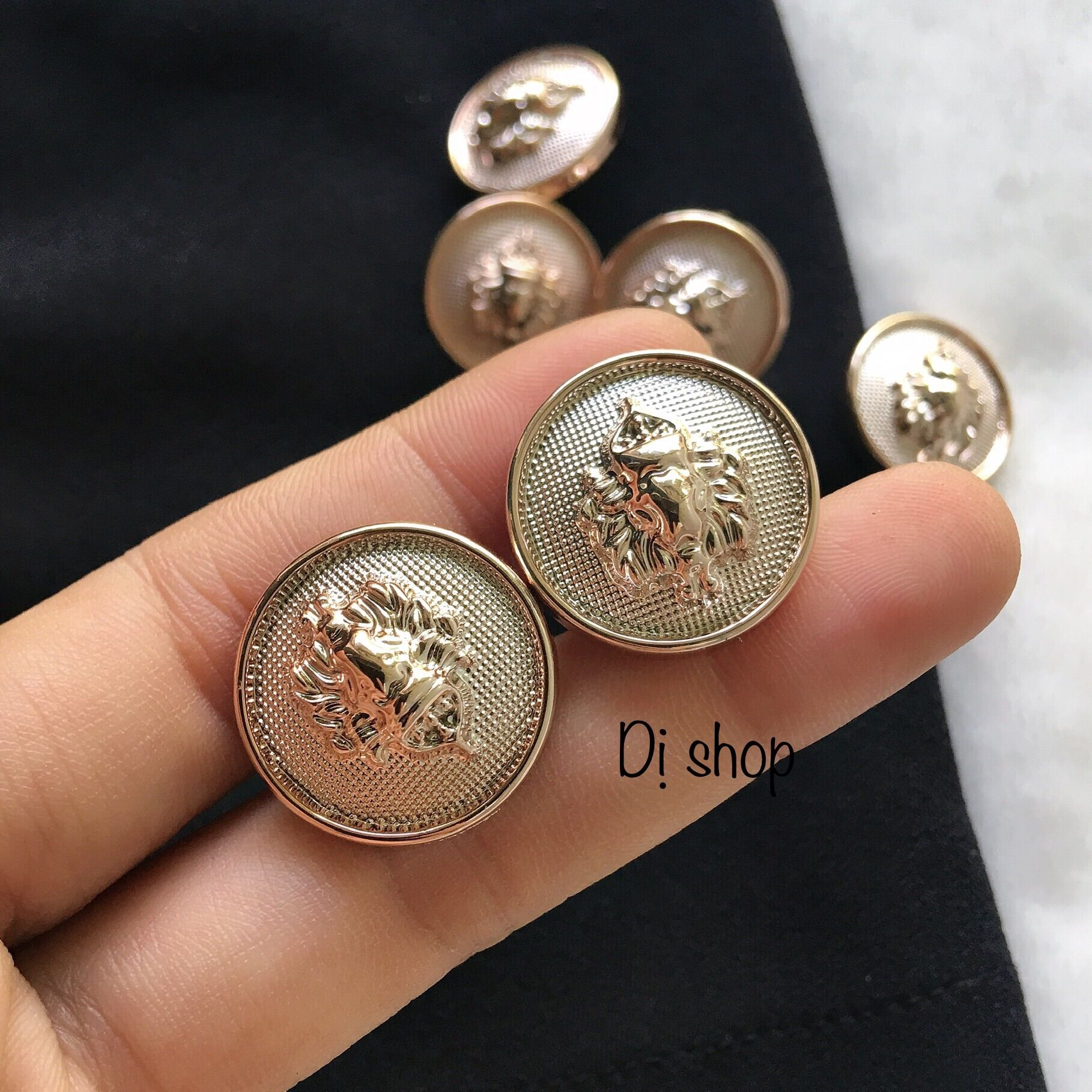 Nút nhựa giả đồng đế lồi size 2.1cm