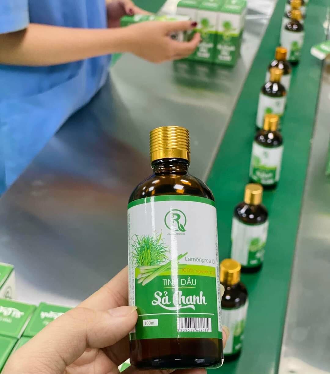 tinh dầu sả chanh nguyên chất 100% (sản phẩm công ty hồng tâm)