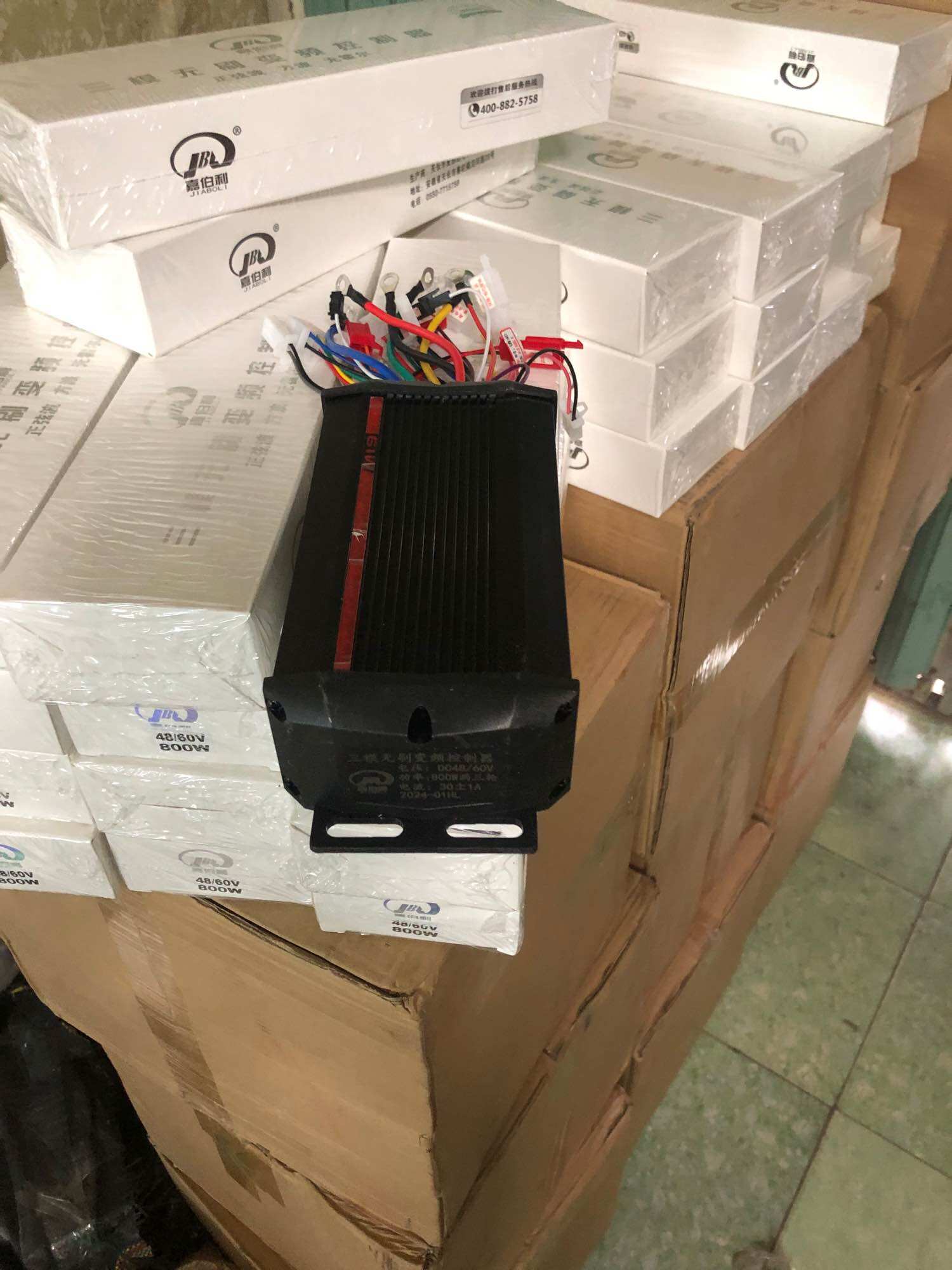 ic đen chỉ đỏ 800w 48v đến 84v hổ trợ lắp