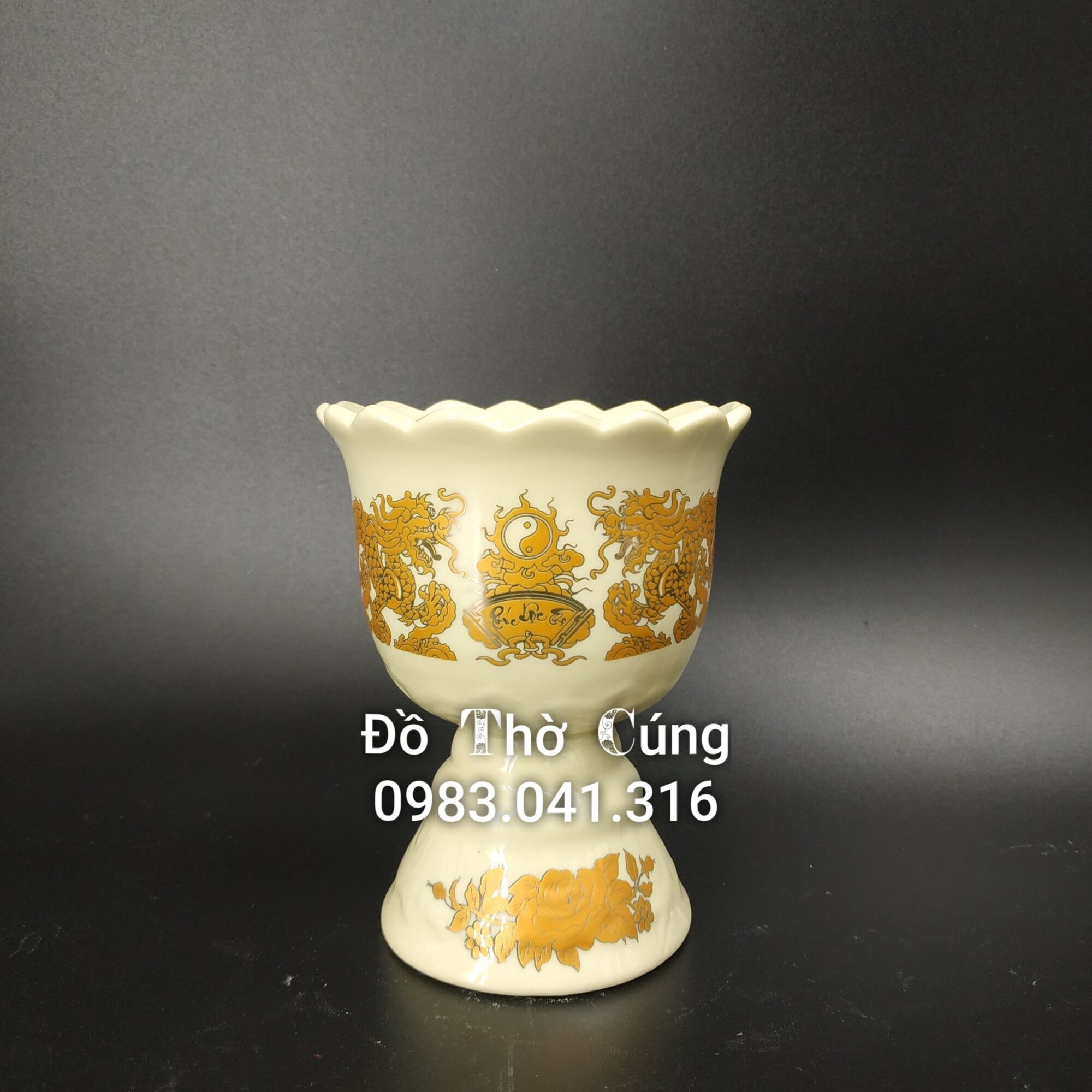 Ly đựng quả phật thủ bằng sứ màu vàng ngà