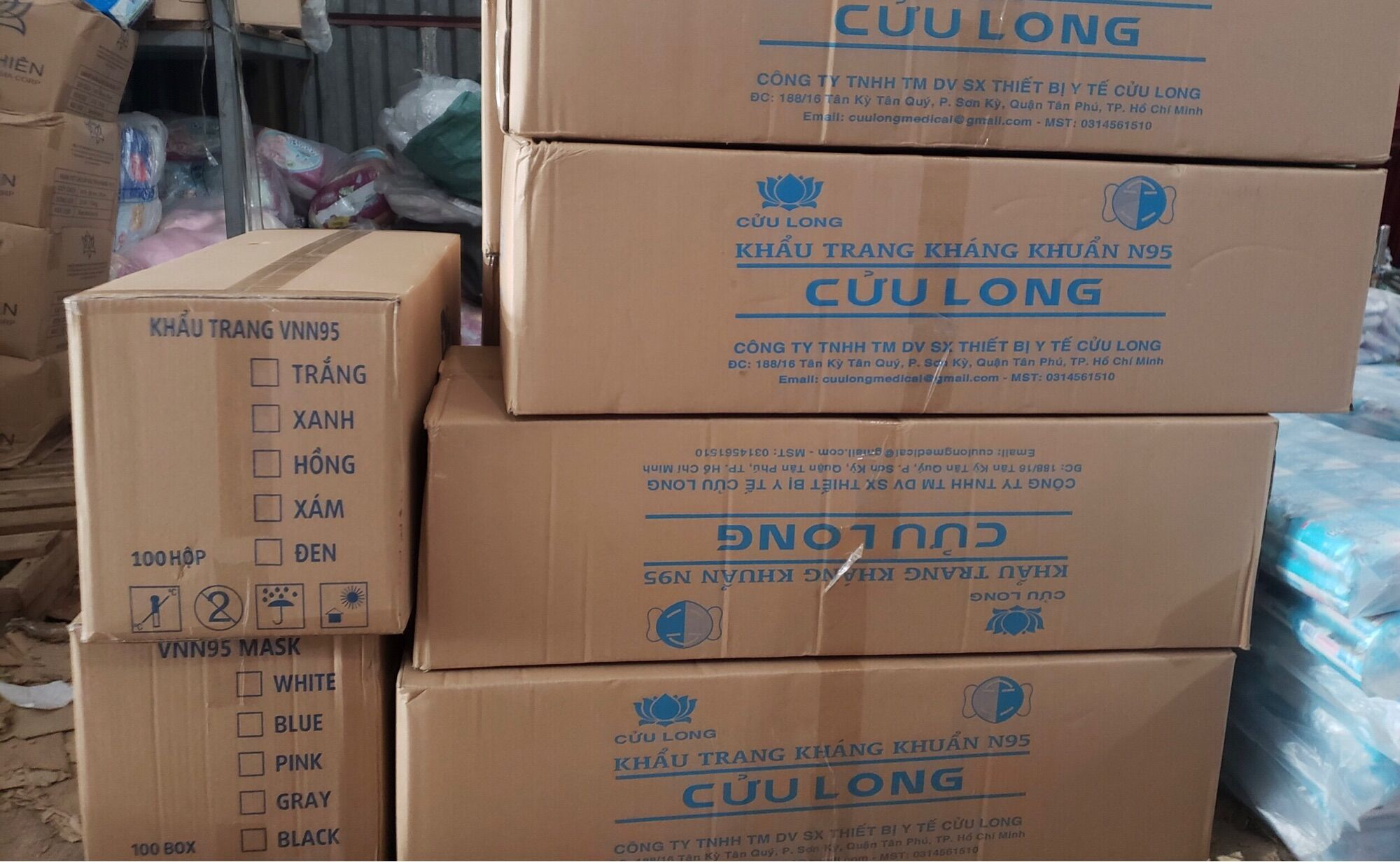 5 hộp khẩu trang ( 50 cái) N95 có van thở CỬU LONG
