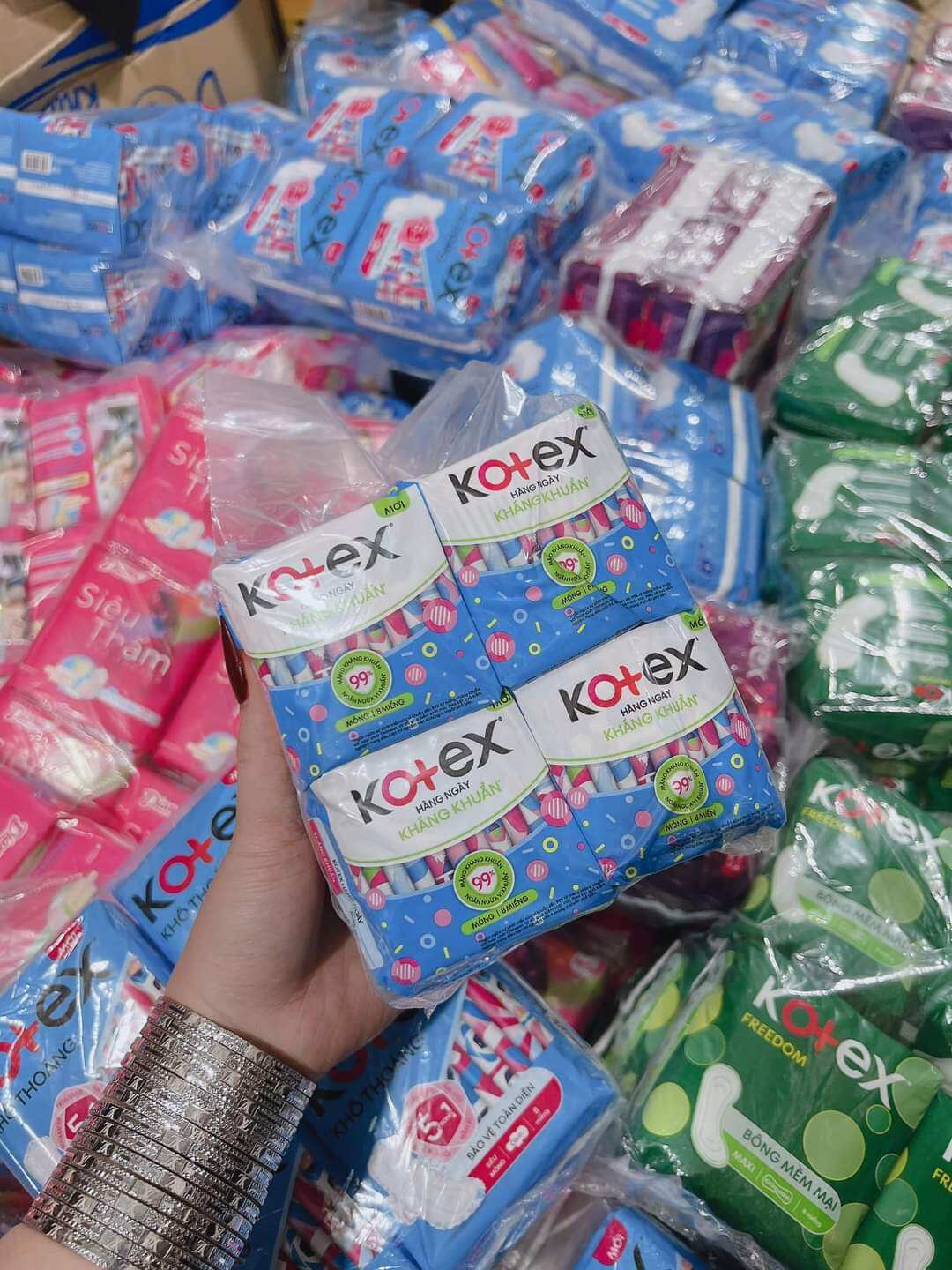 băng vệ sinh kotex hằng ngày 8m