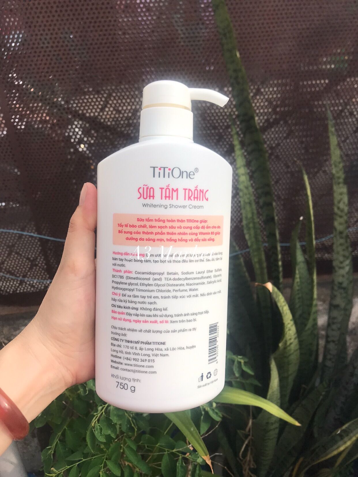 SỮA TẮM TRẮNG DA TITIONE CHAI 750gr