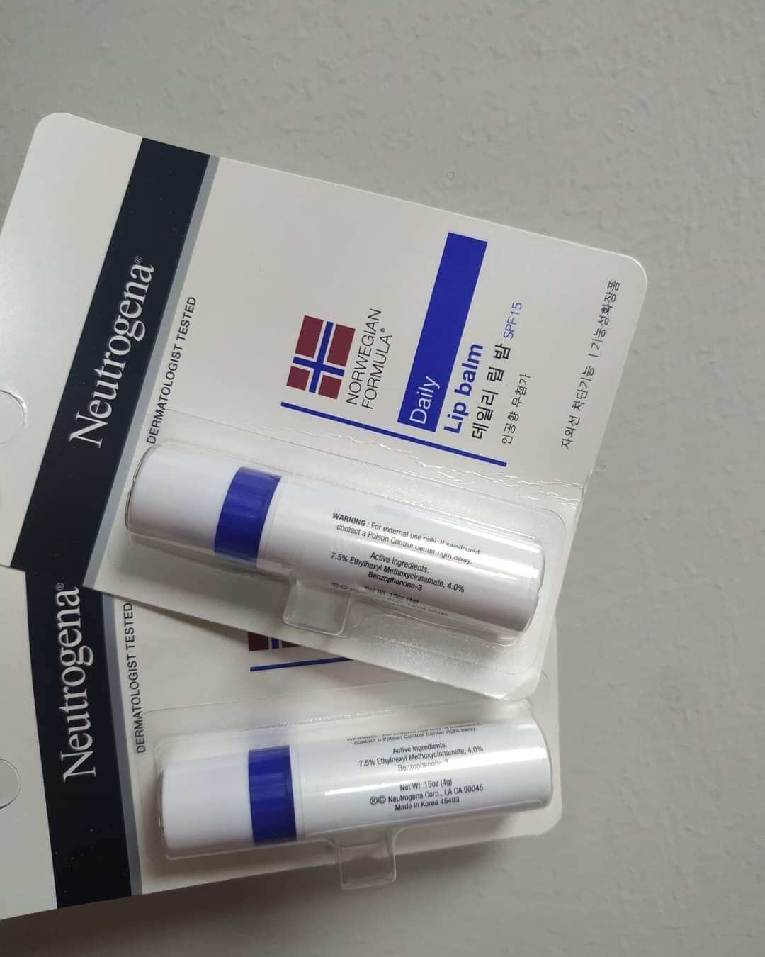 Son dưỡng môi Neutrogena chuẩn Athu