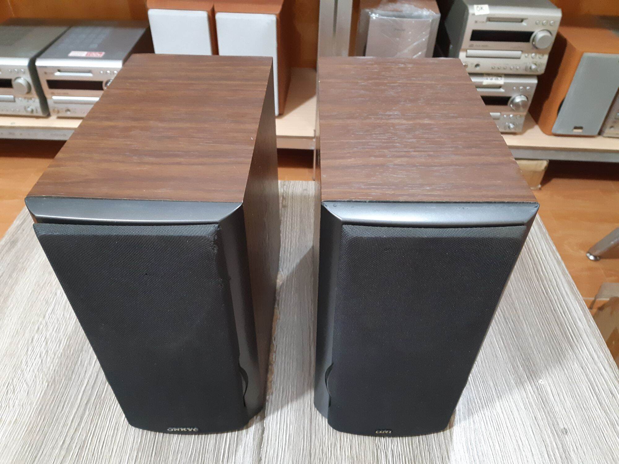Loa Onkyo V5 bãi đẹp