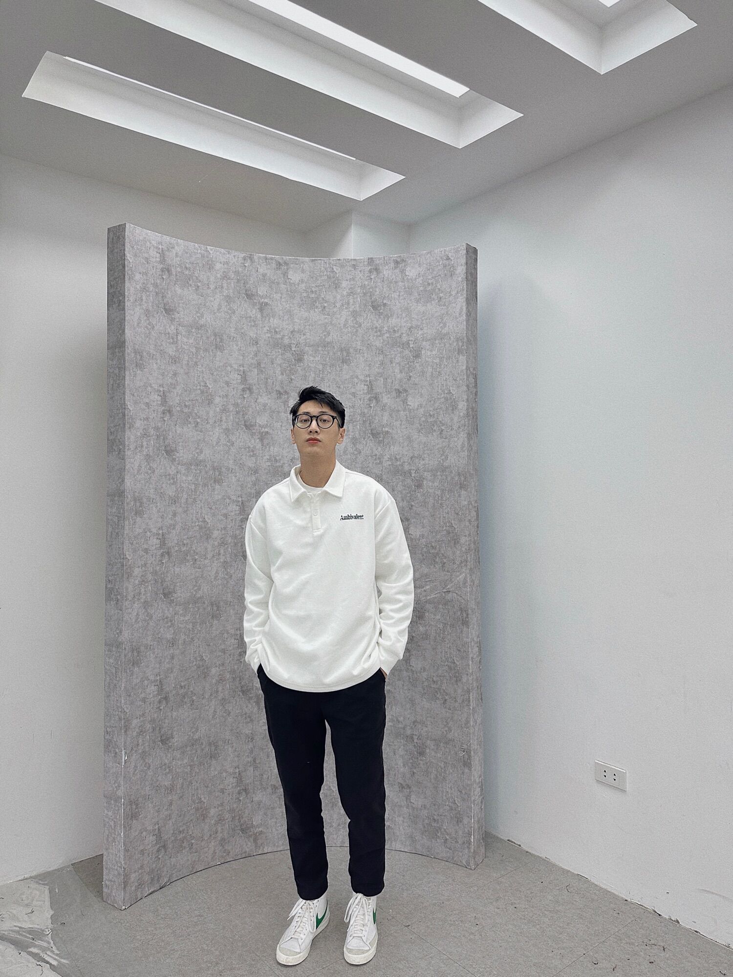 Áo nỉ sweater Ambi - Blaziee
