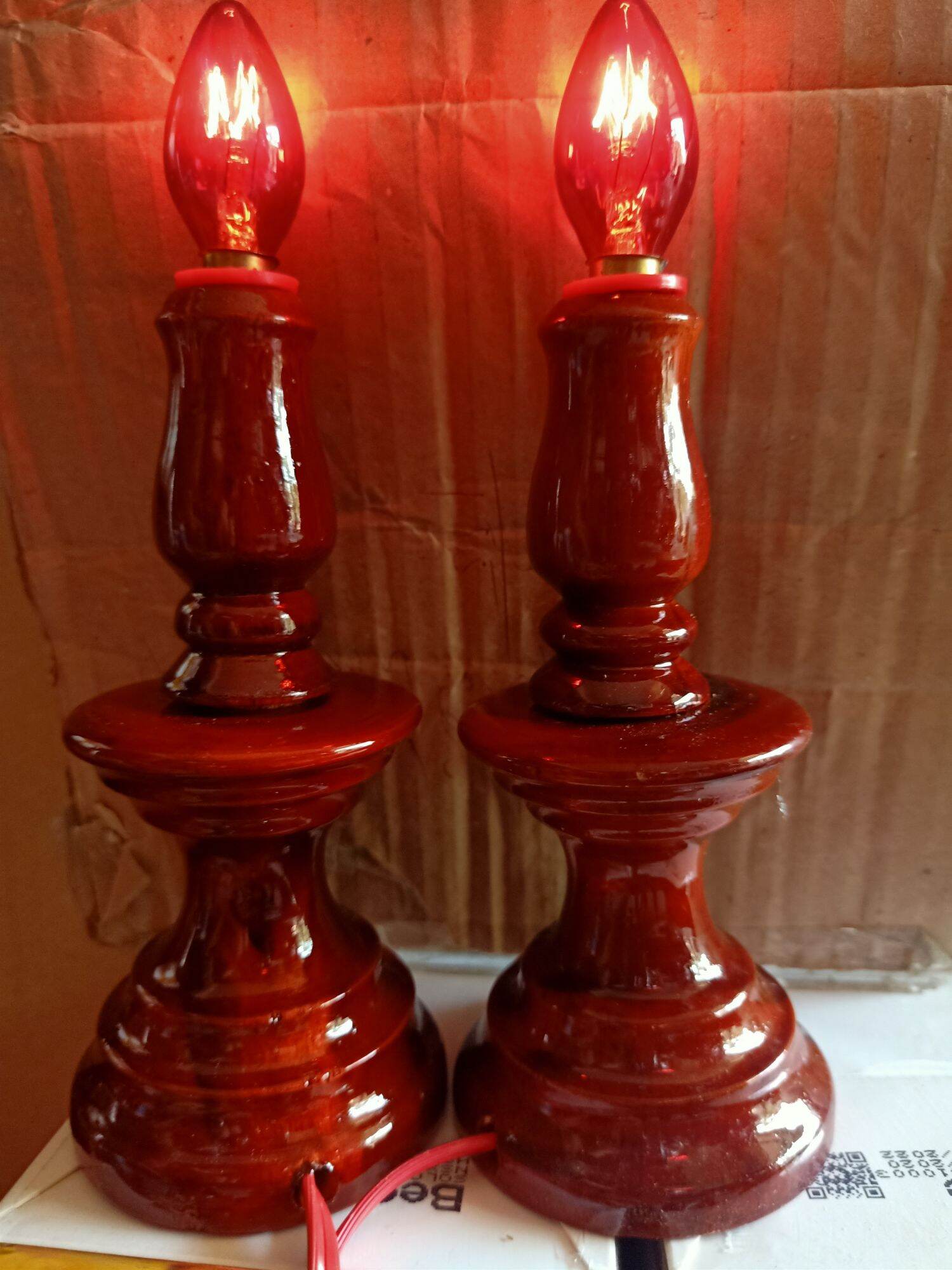 cặp đèn gỗ điện để bàn thờ cao 20cm . đèn cầy bé