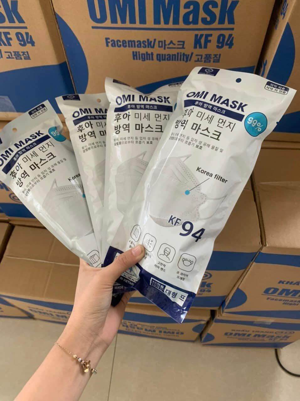 thùng 300 chiếc khẩu trang 4D KF94