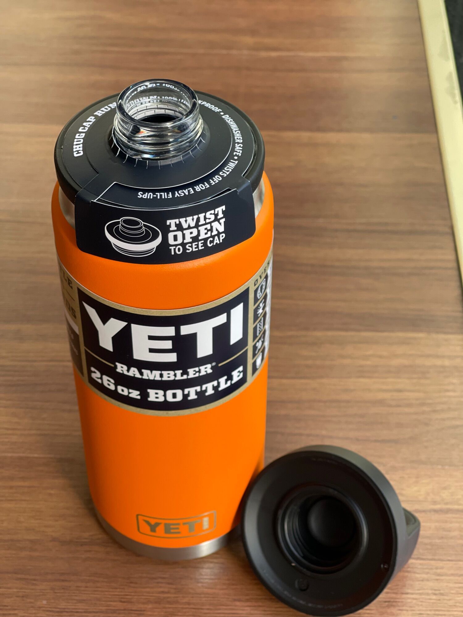 Bình giữ nhiệt YETI RAMBLER 26 OZ BOTTLE WITH CHUG CAP