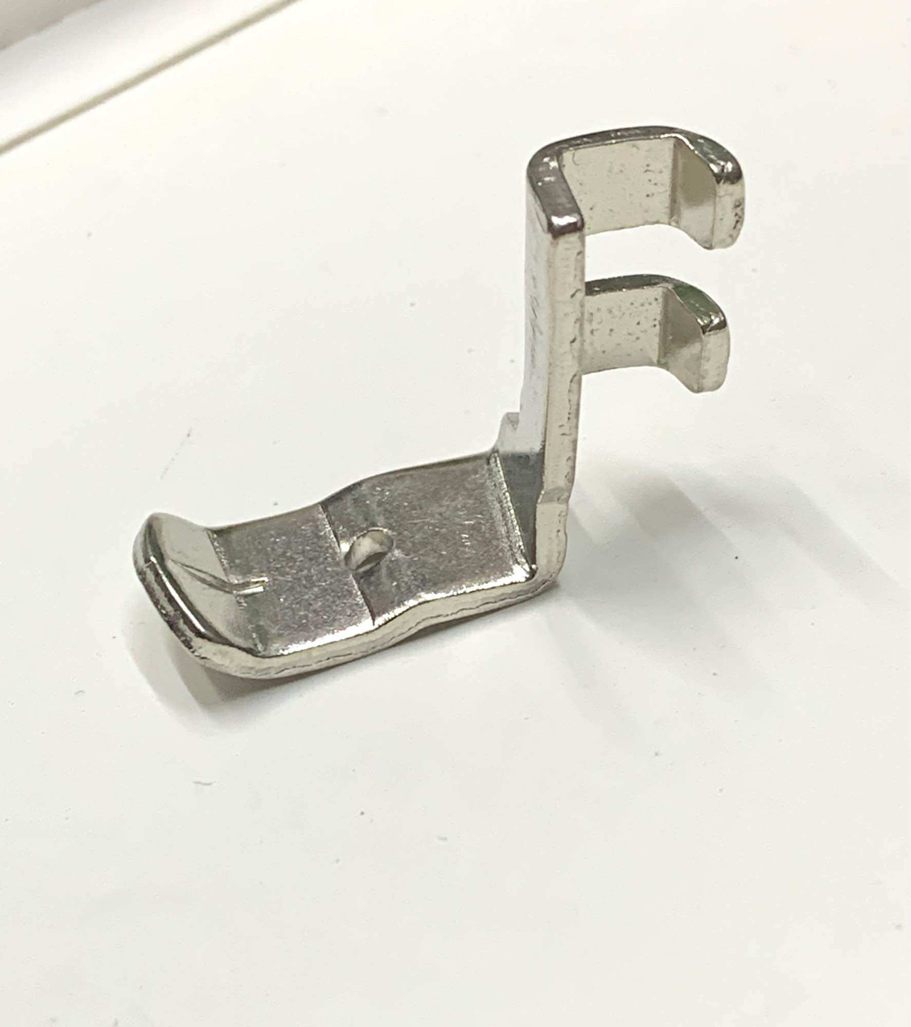 Chân vịt máy gia đình con bướm may nhún