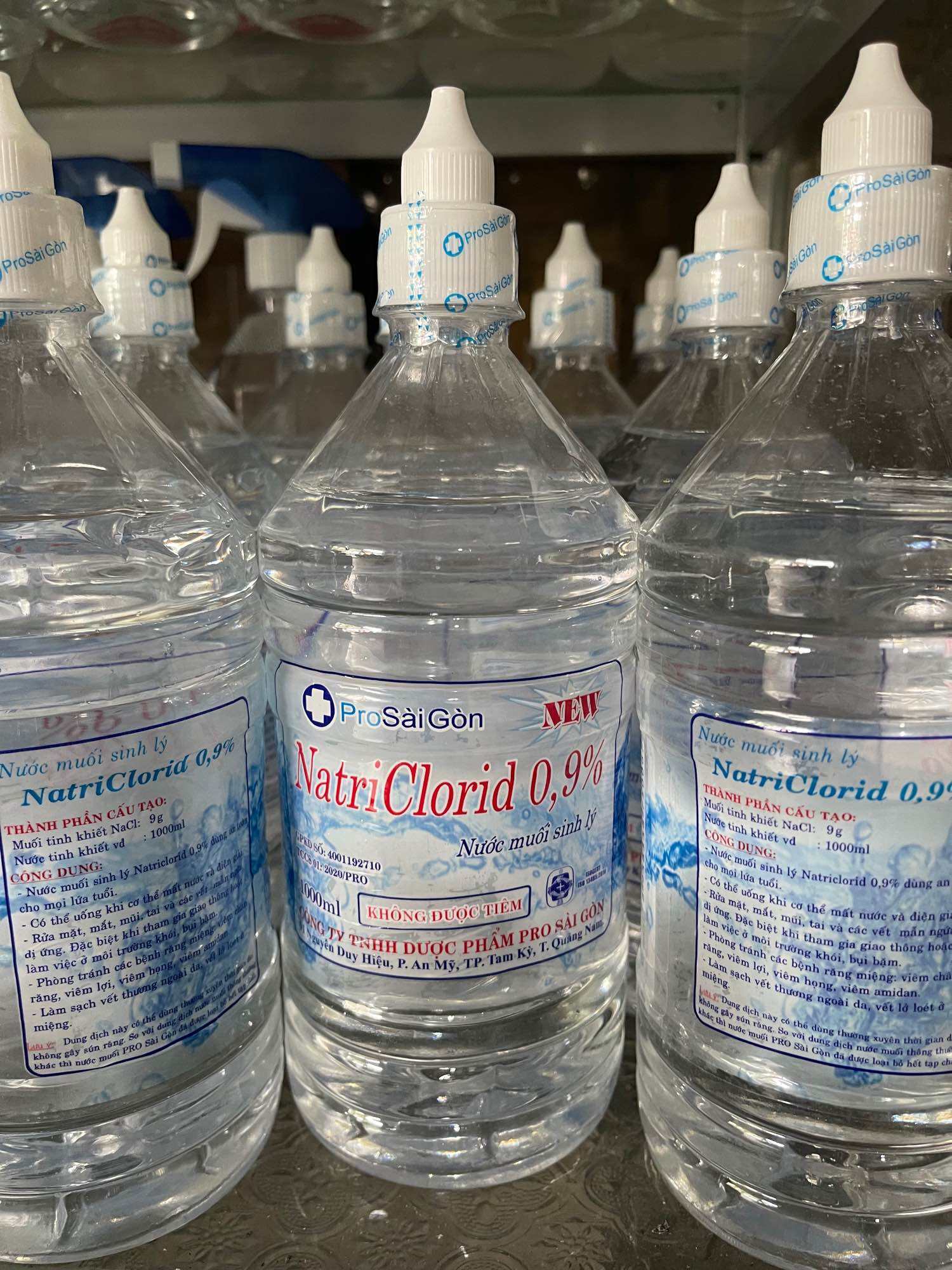 Nước muối sinh lý 0,9% sức miệng , chai 500 ml và 1000 ml