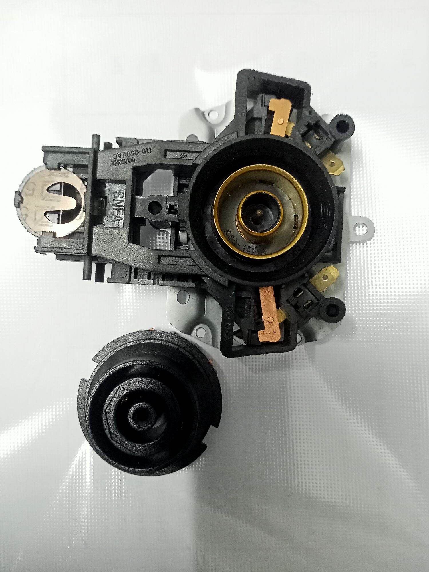Rơ le ấm siêu tốc