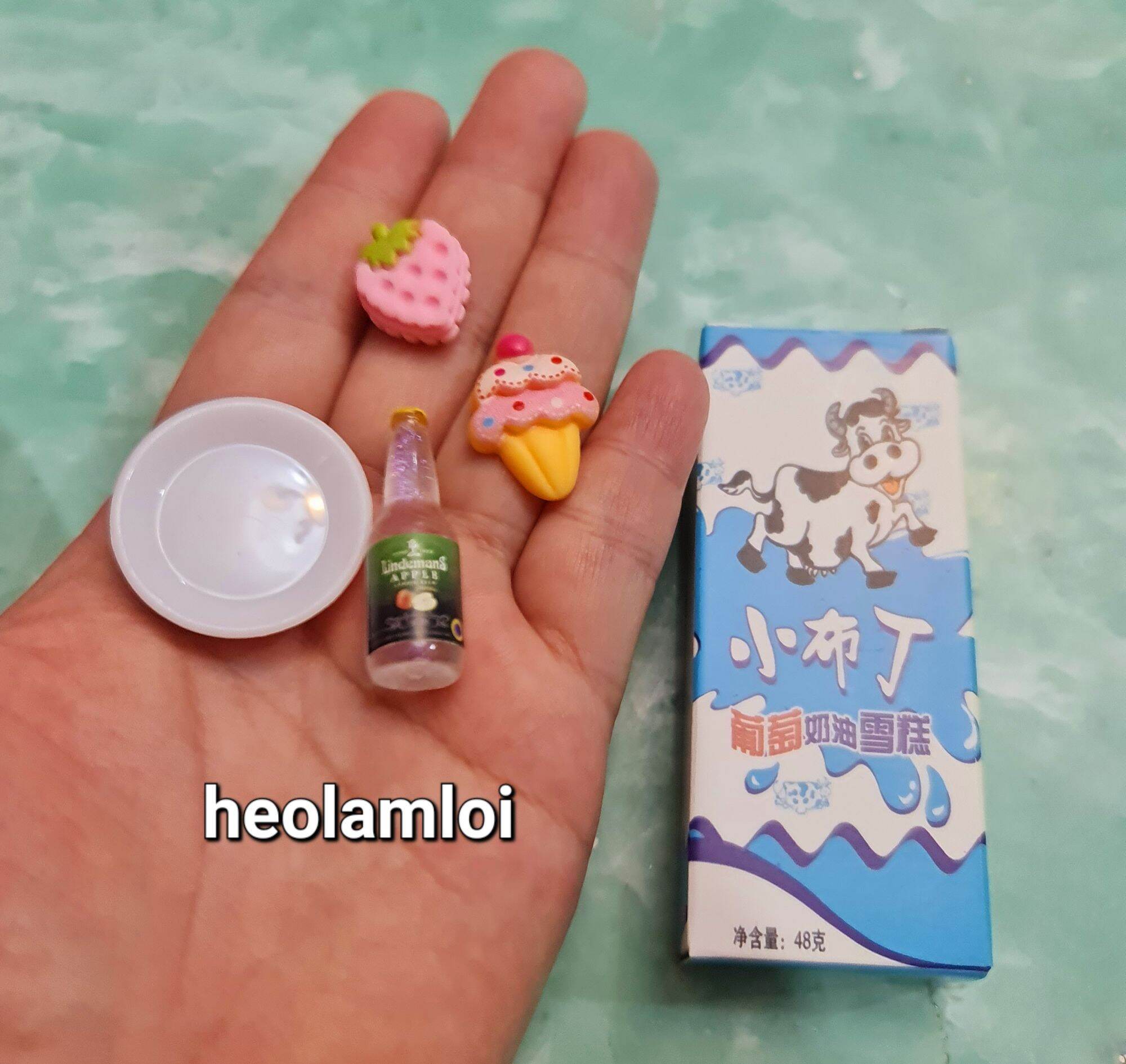 HỘP MÙ NHIỀU MÔ HÌNH ĐỒ ĂN ĐỒ CHƠI MINI (4 CHARM LỚN- NHỎ).