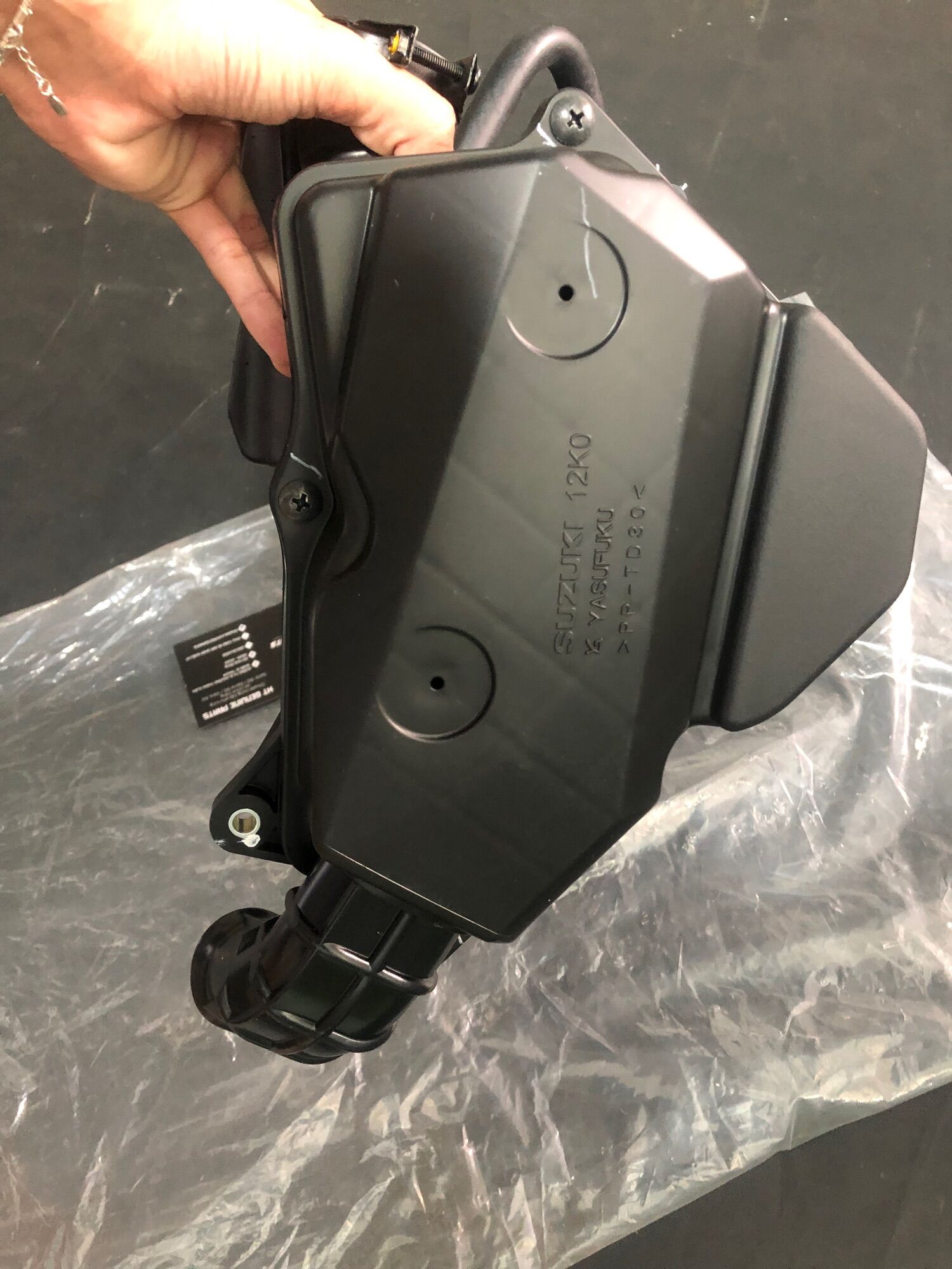 HỘP LỌC GIÓ SATRIA FI, RAIDER FI - HT MOTOR