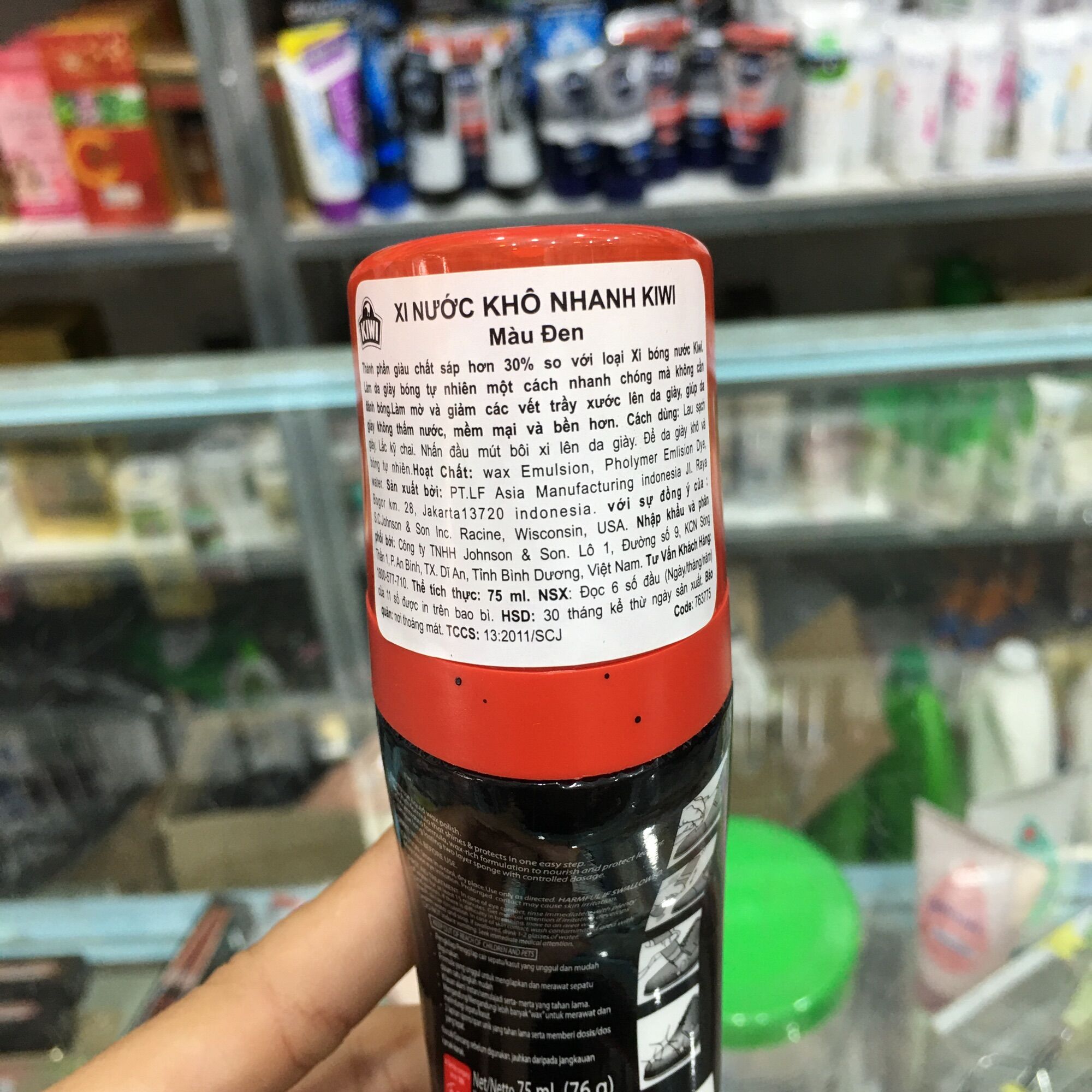 Xi nước khô nhanh Kiwi màu đen 75ml