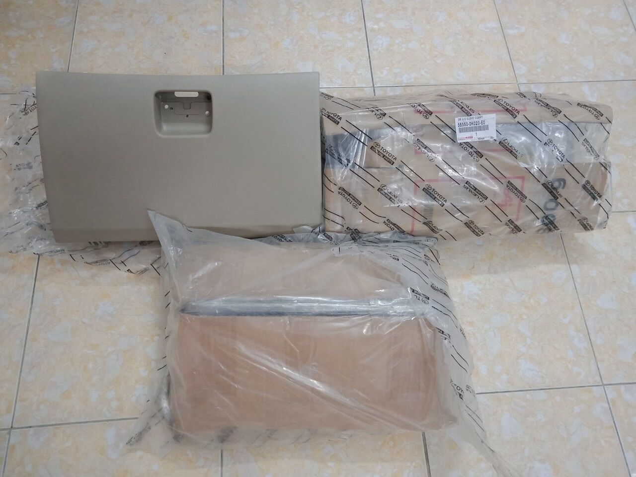 Hộc cốp phụ Toyota innova 2006-2015