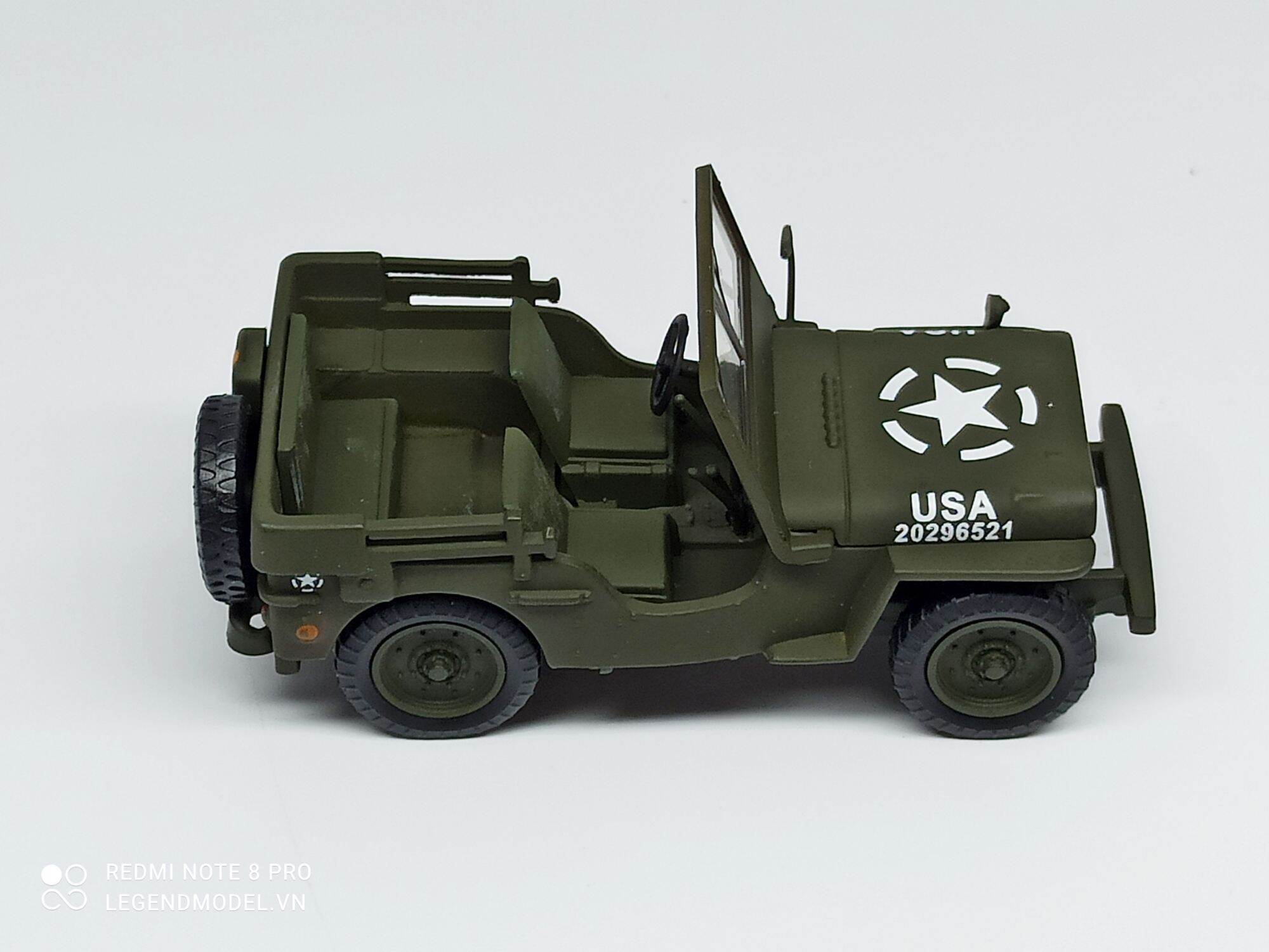 Mô hình xe Jeep Willys 1947 tỷ lệ 1/43