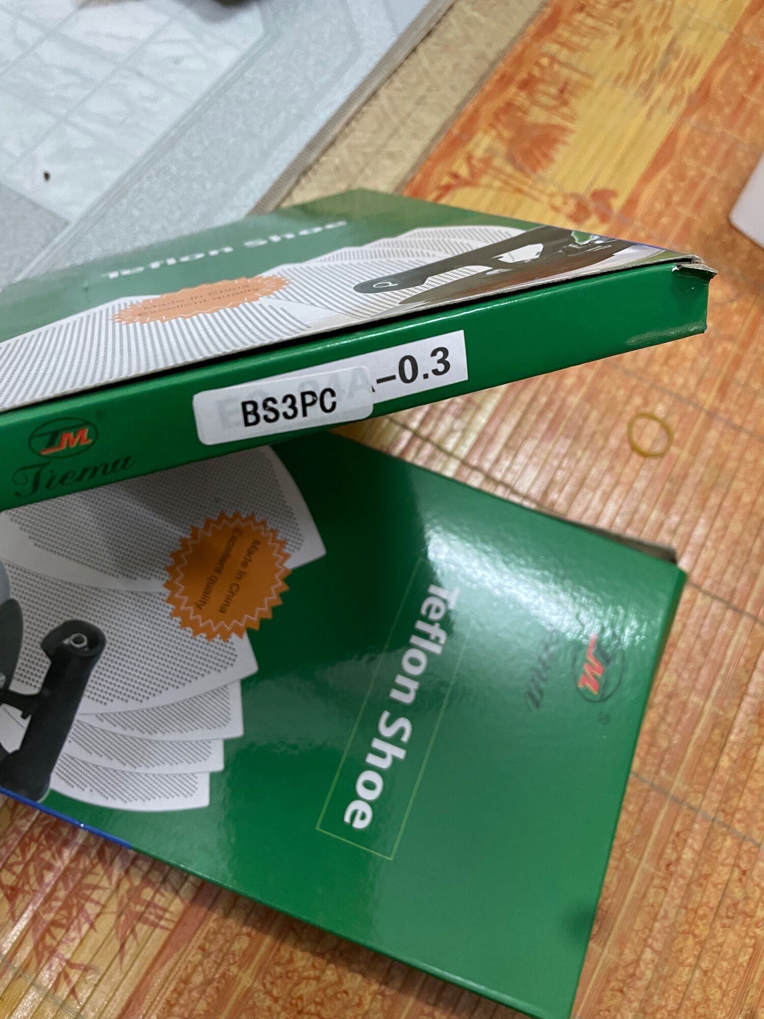 Tất là BS-3PC ĐẾ VUÔNG mặt nạ bàn ủi công nghiệp (mặt nạ bàn là nồi hơi)