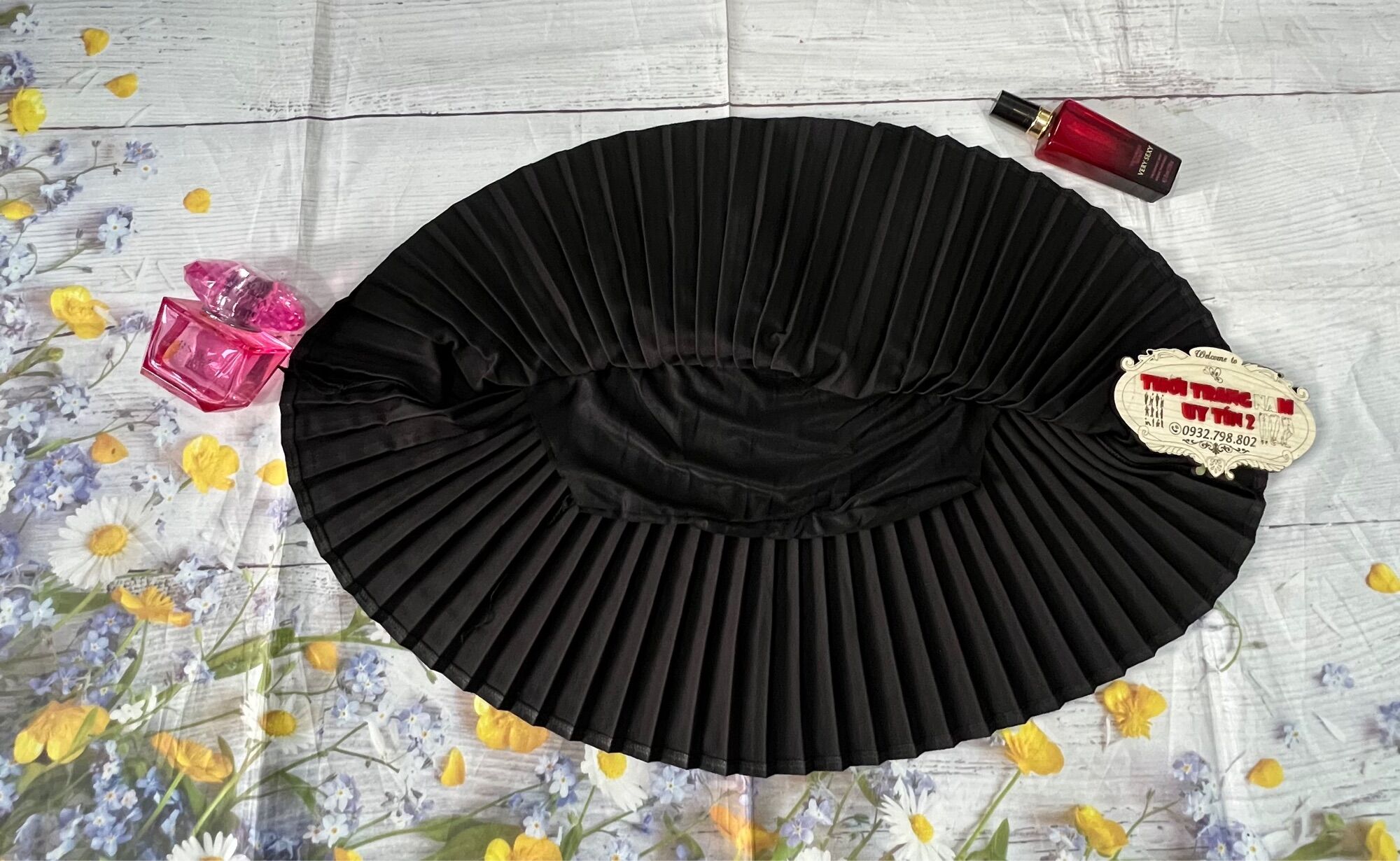 (23kg-32kg)CHÂN VÁY MÀU XẾP LY XOÈ MÀU ĐEN CHO BÉ