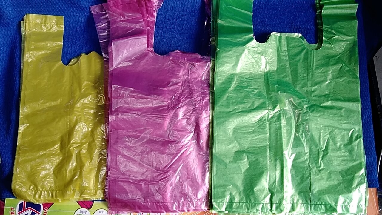 bọc xốp màu dẻo 1 ký đủ sai 20,24,26,30,35,40 dùng đựng hàng hóa