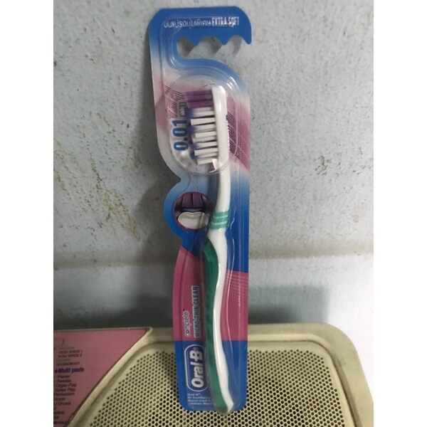 Bàn chải đánh răng Oral-B Micro-Thin Clean siêu mềm mảnh