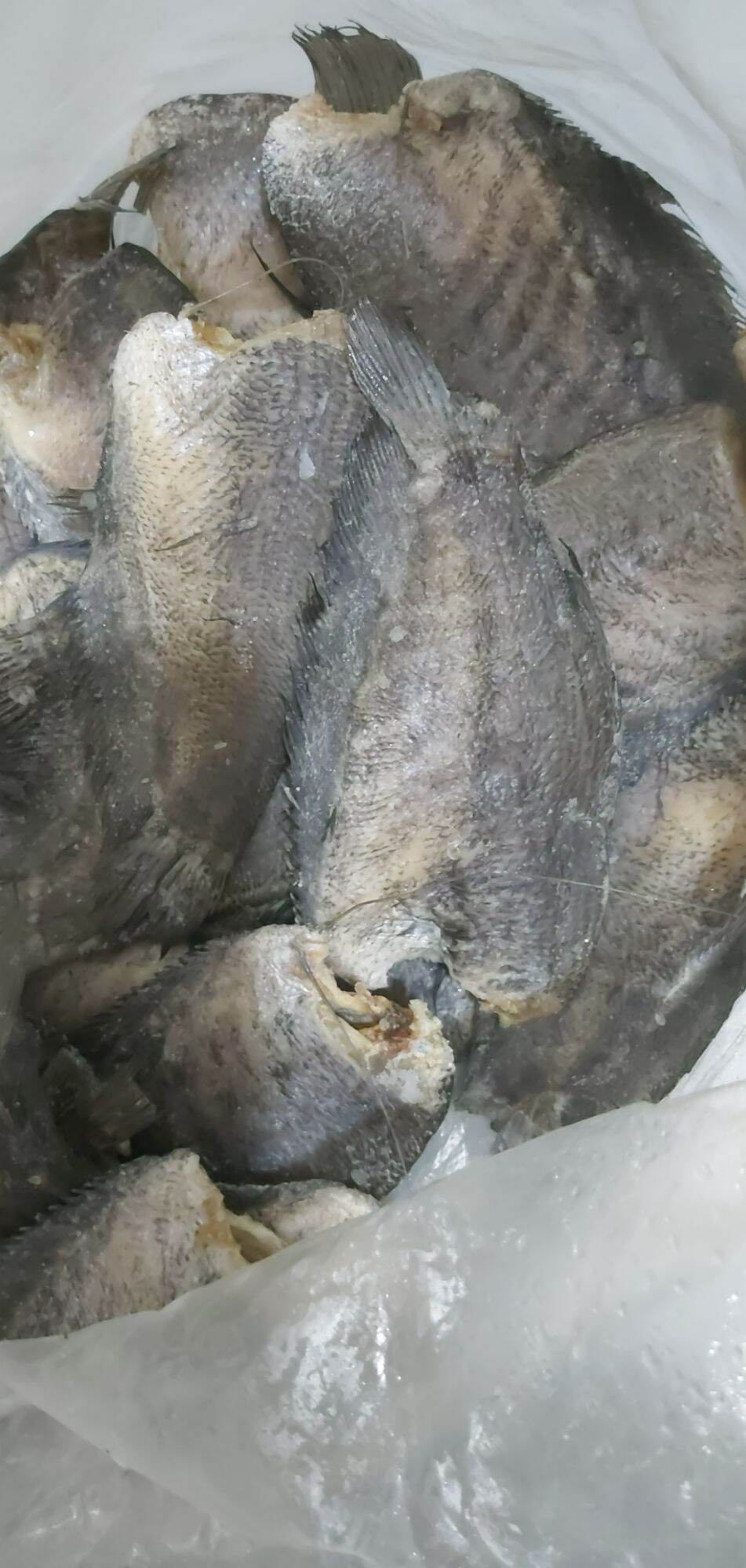 khô cá sặc không đầu. 500 gam