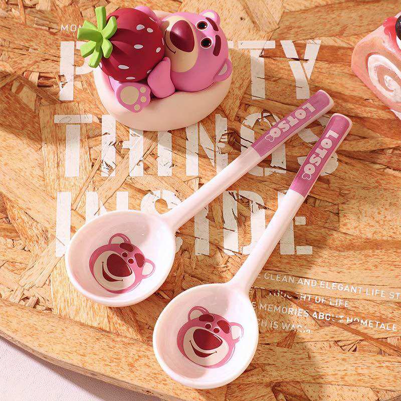 Muỗng sứ Gấu Dâu Lotso