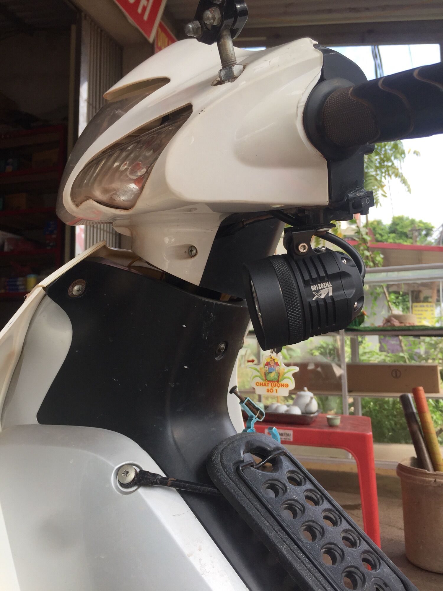 L4x trợ sáng