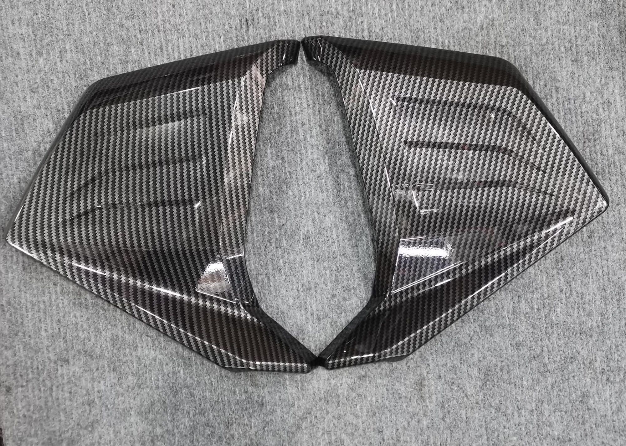 Cặp Ốp yếm Xe Vario 160 đời 2022 Carbon