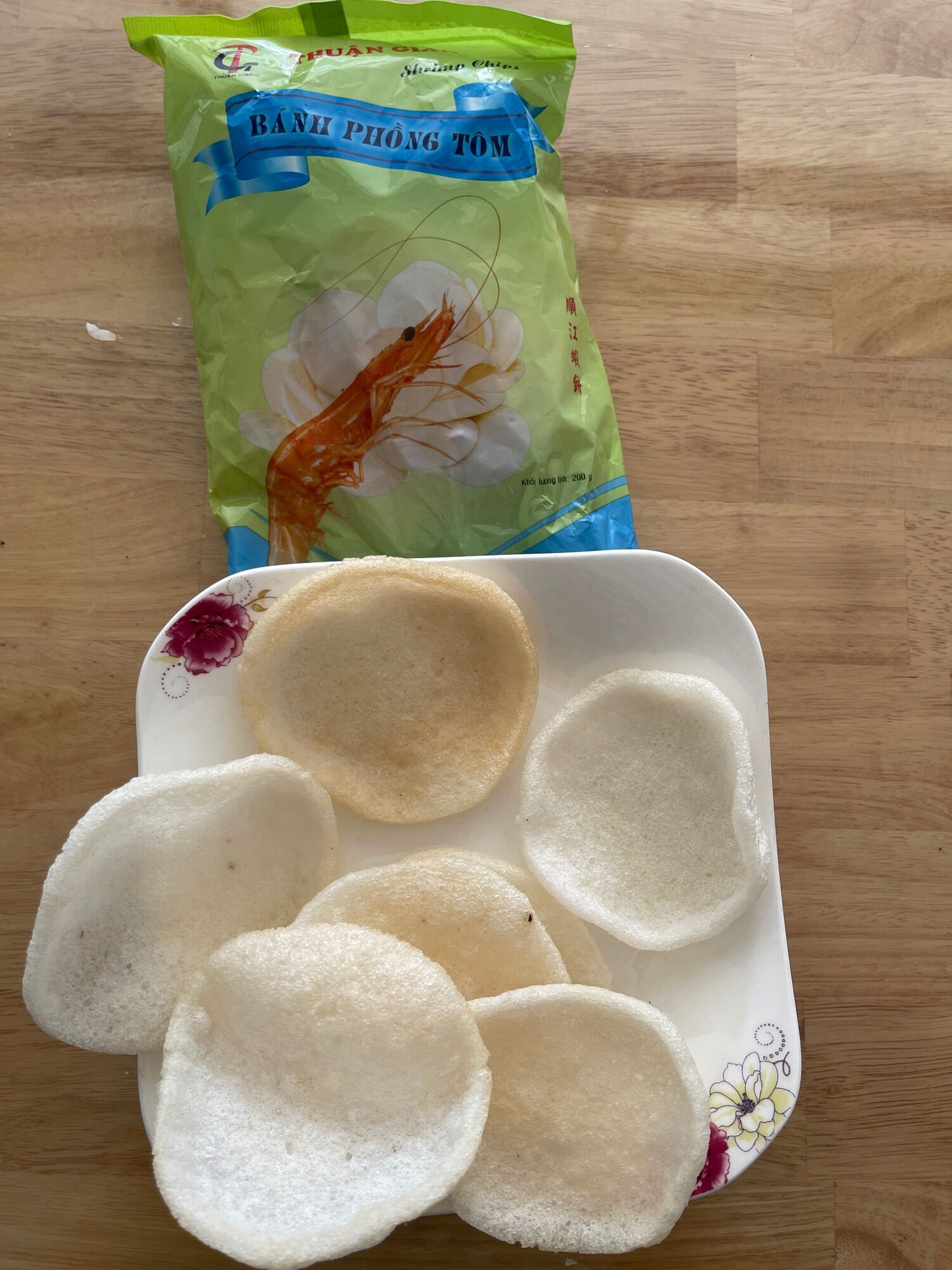 Bánh phồng tôm tiêu