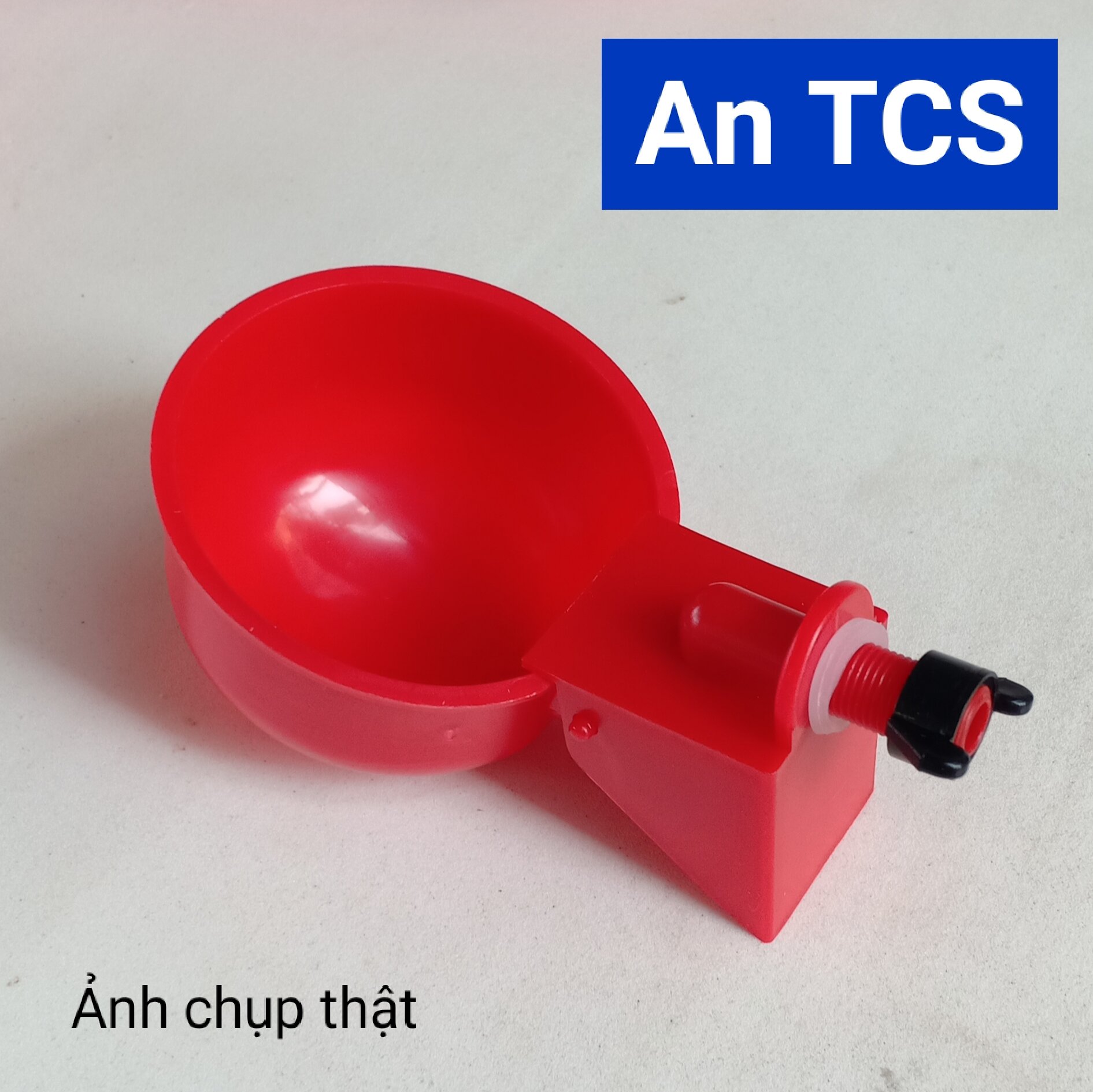 Cốc nước uống tự động cho gà vịt ngan ( An TCS )