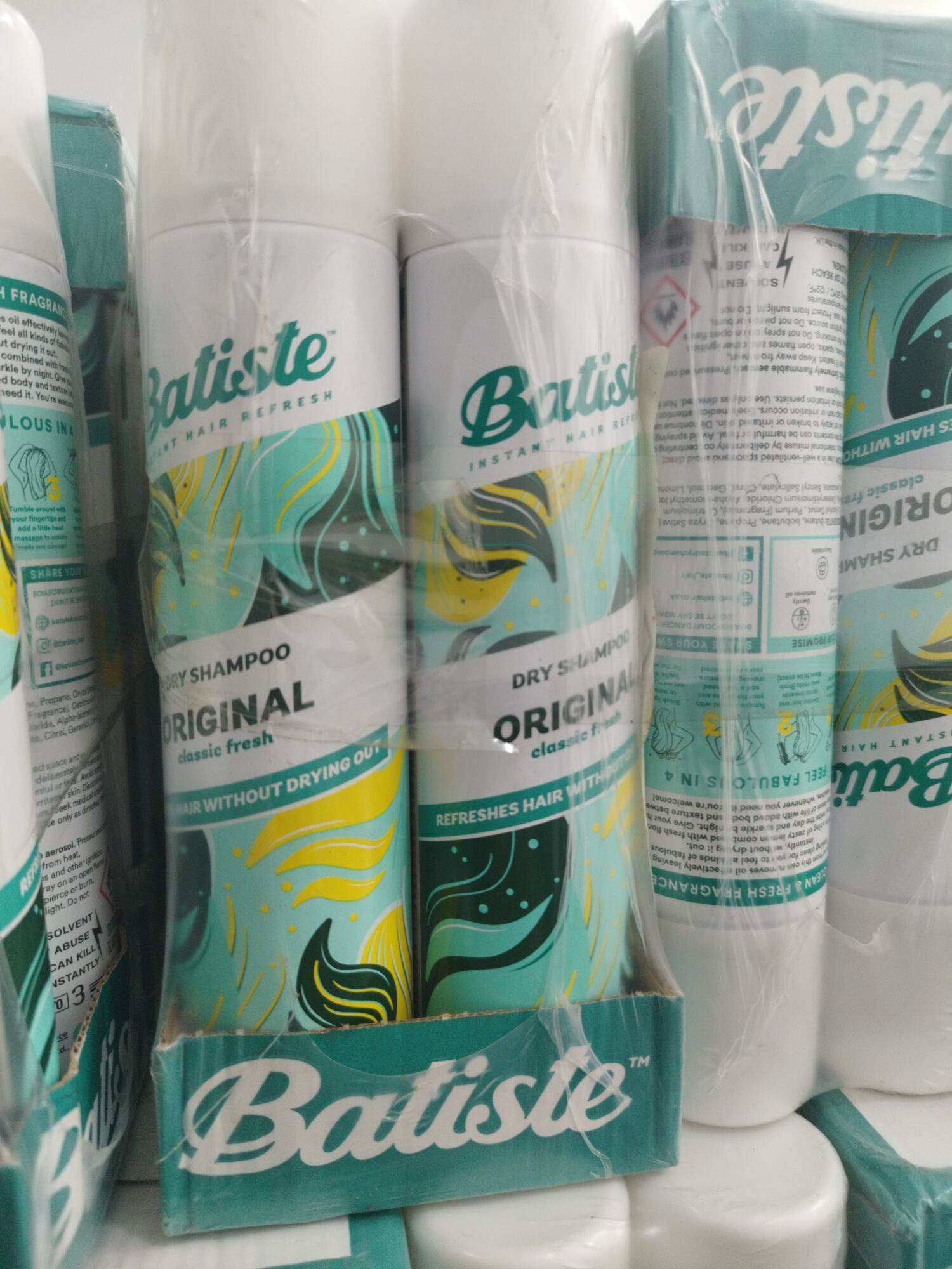 HSD tháng 2, 3 /2025 - Dầu gội khô Batiste 200ml