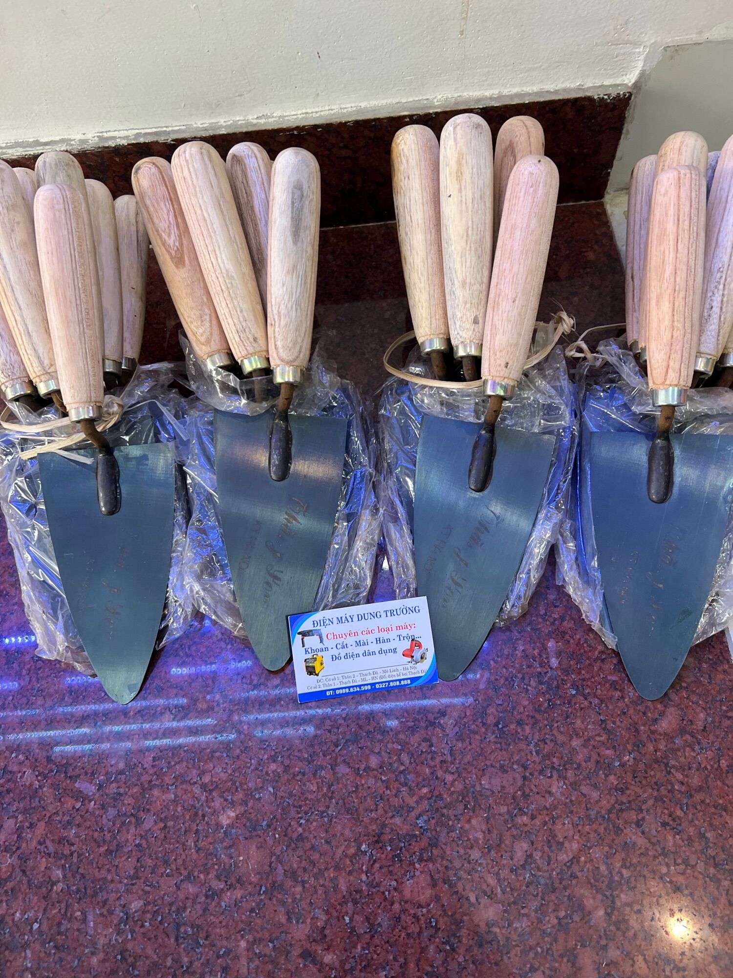 Bây thăng long đen sịn ( bay dùng cho thợ hồ )