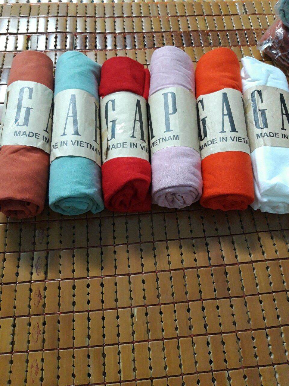 COMBO 3 ÁO THUN COTTON cổ tim GAP