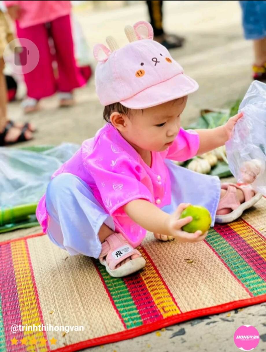 Bộ bà ba bé gái áo gấm lá tre quần phi lụa mềm mịn size 7 - 35ky