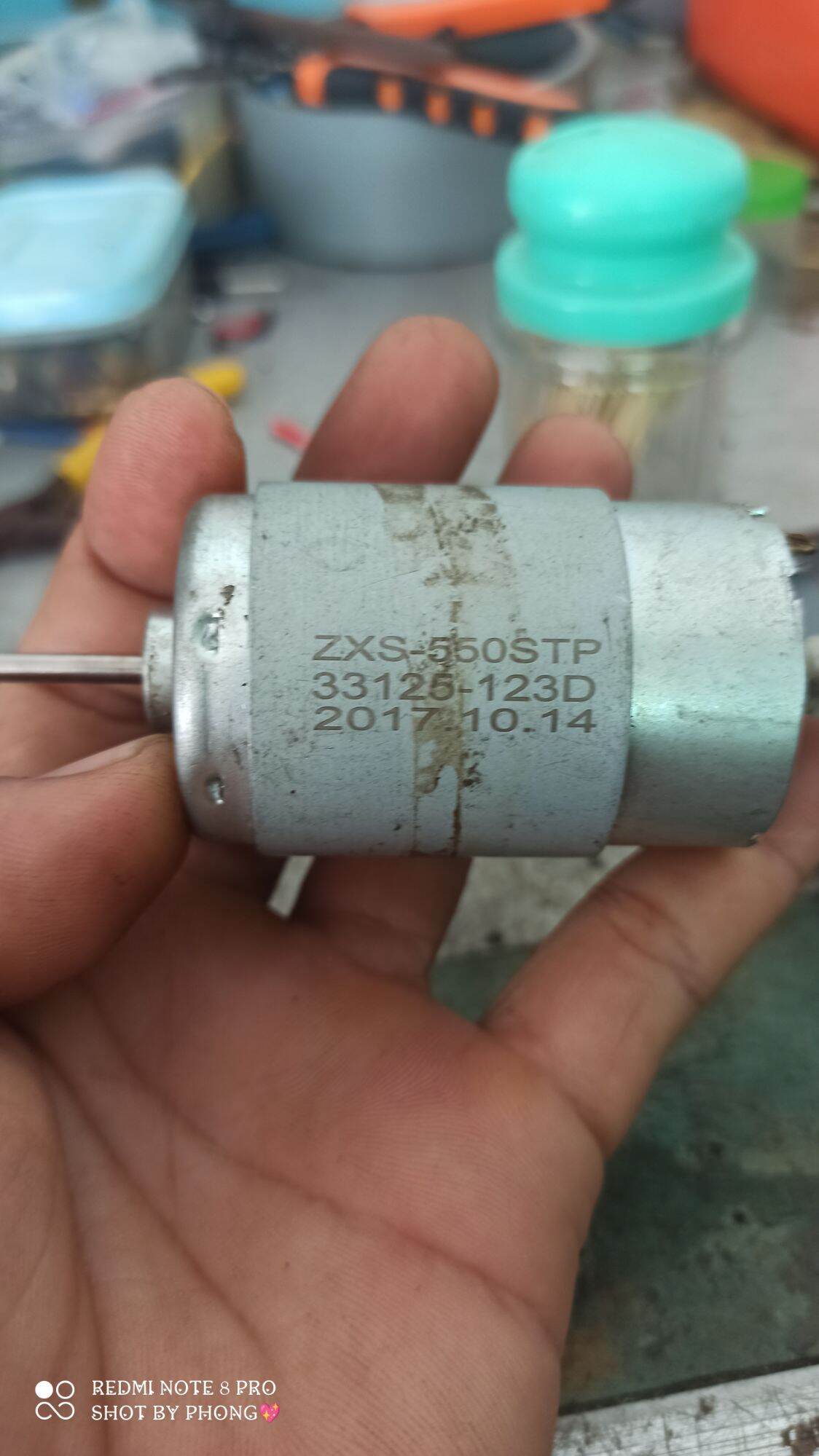 Motor tháo máy, điện áp 12v.