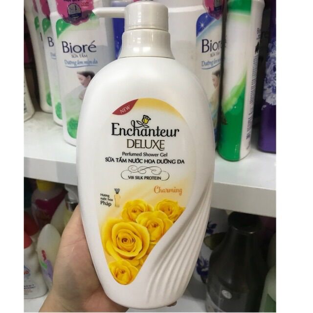 Sữa tắm Enchanteur Charming 650g