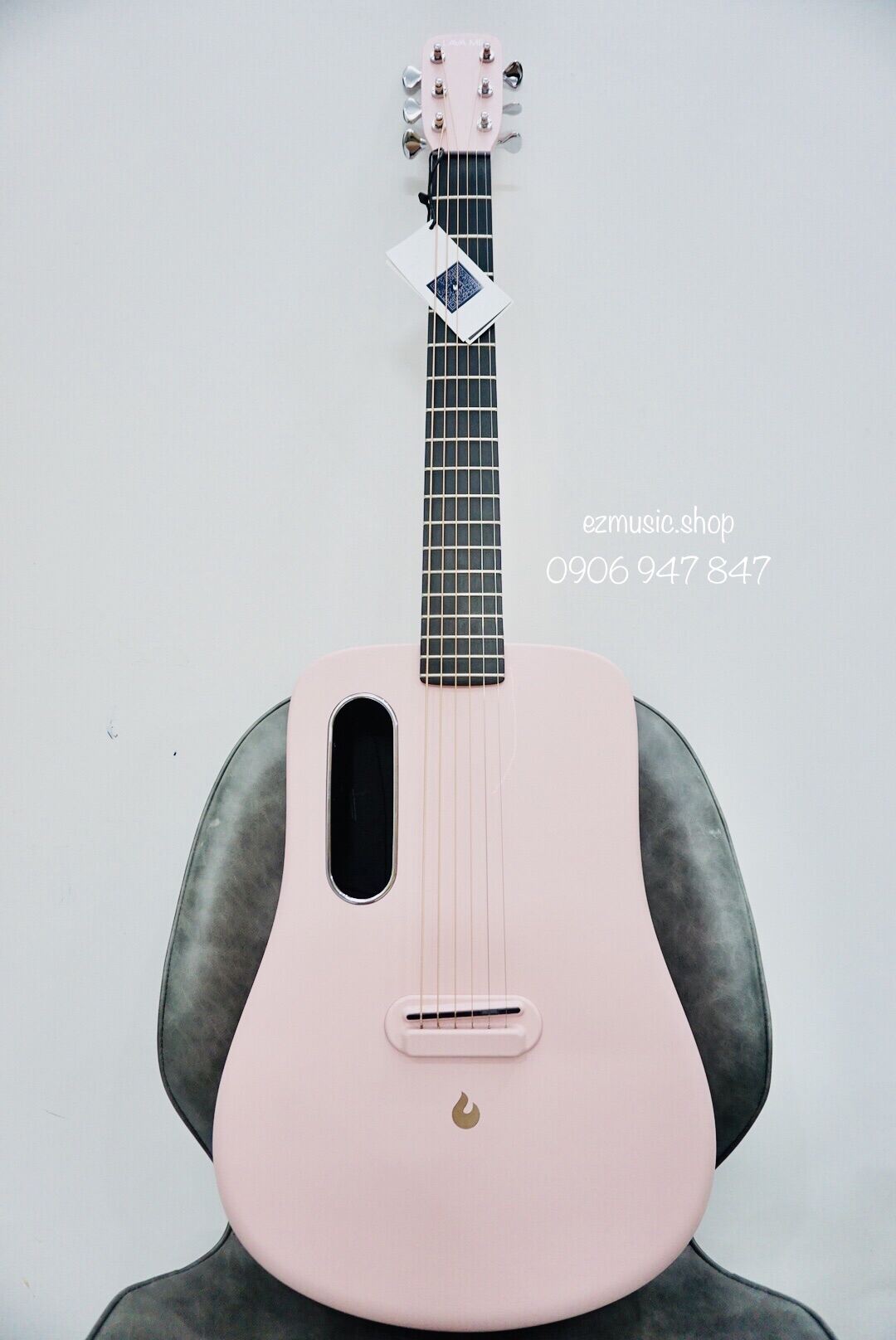 Đàn Guitar Acoustic Lava Me 2 màu hồng có effect thùng carbon fiber