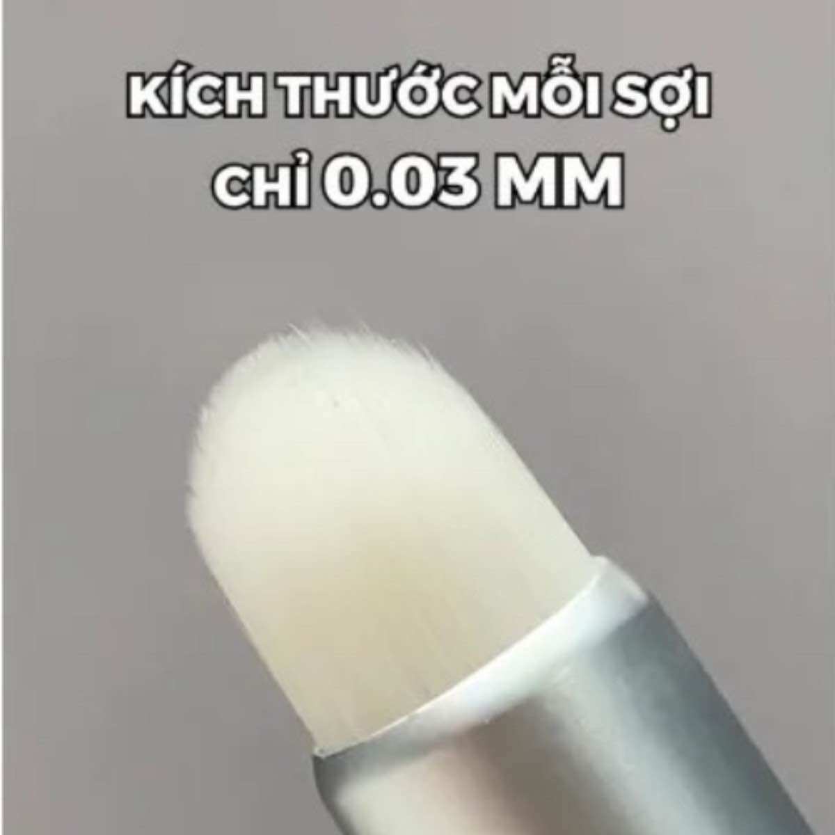 Cọ tán son môi MOI lông mềm mượt, dễ đánh son