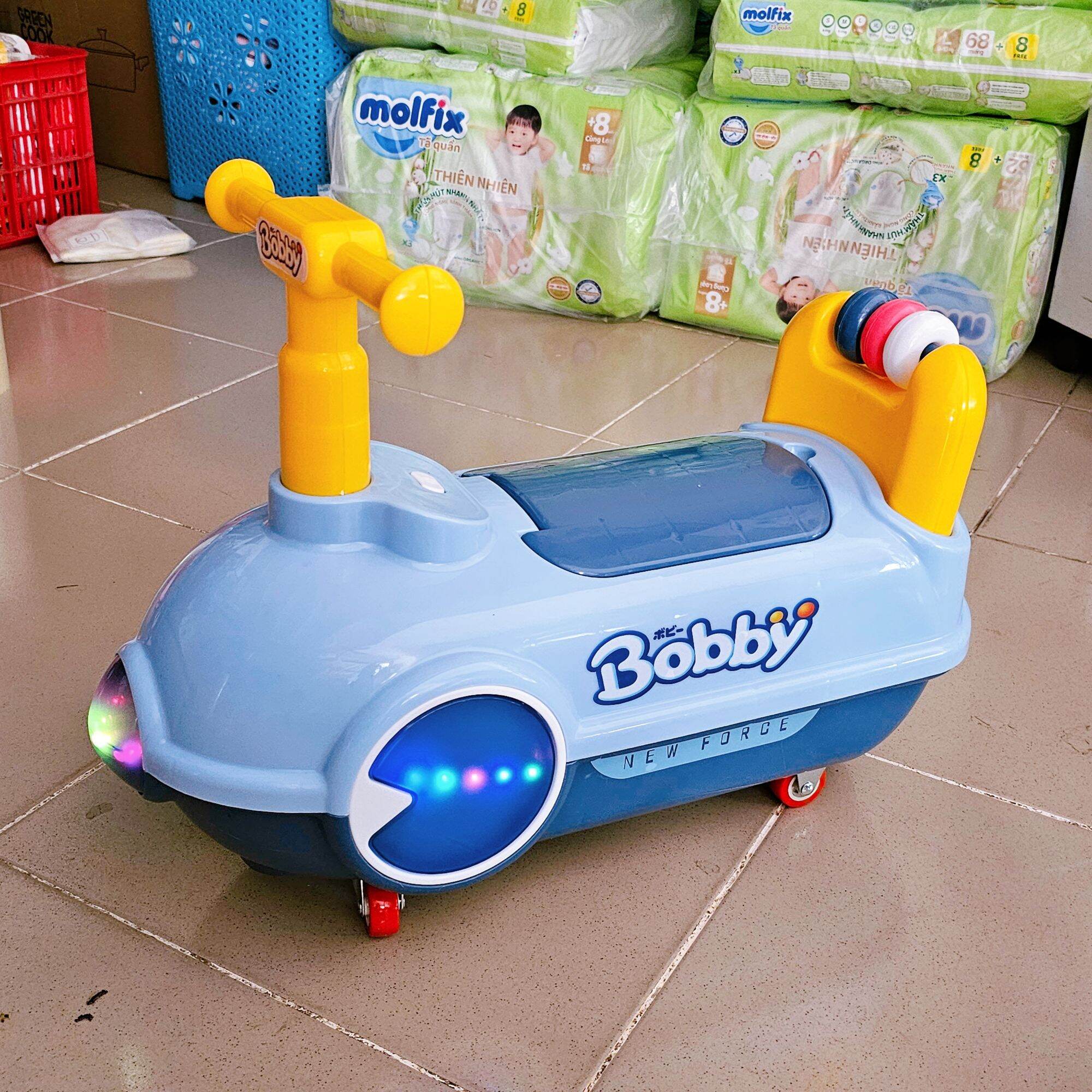 Xe chòi chân hình máy bay có đèn nhạc cho bé