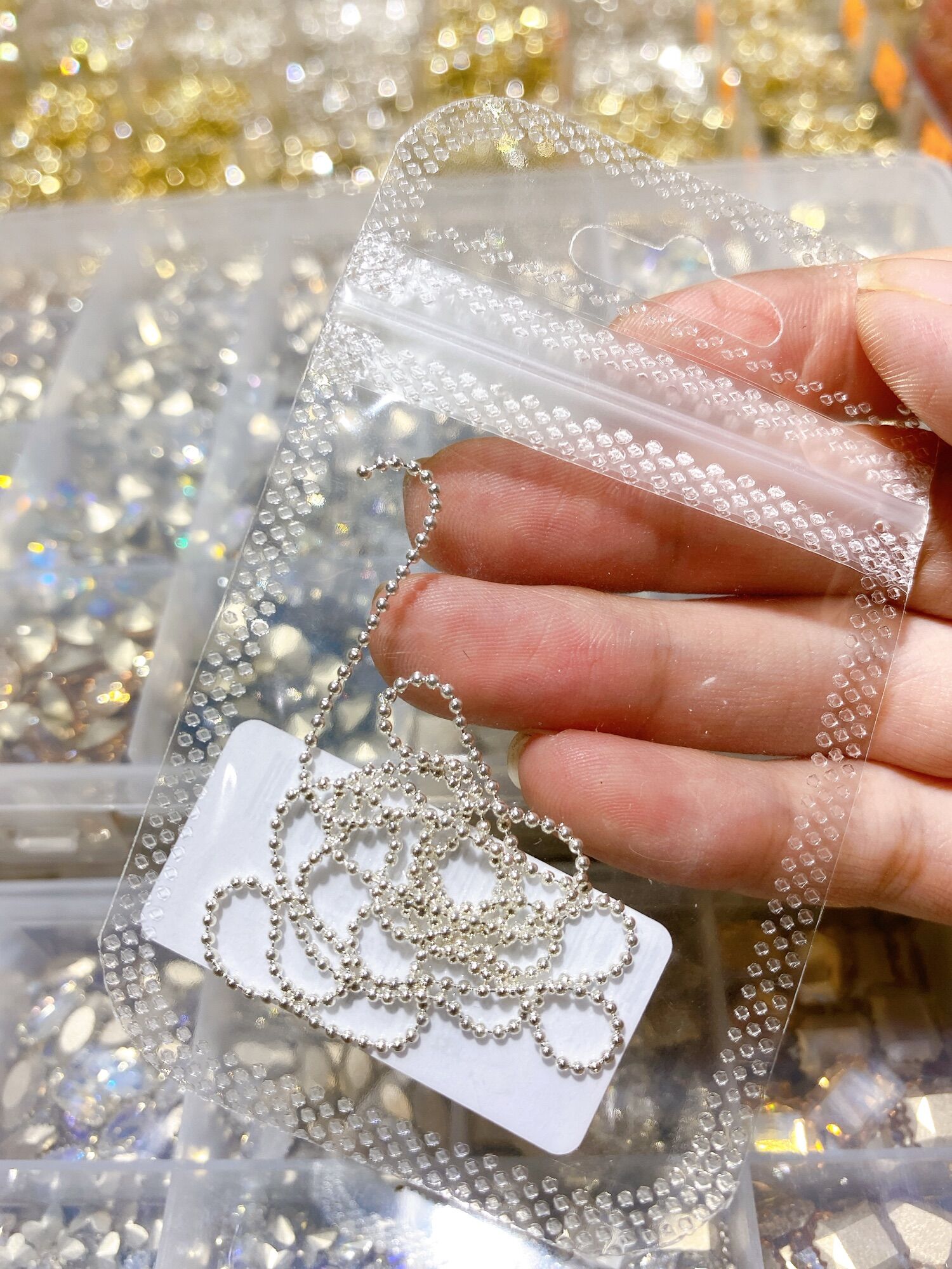 Bi quây, đá rắc trang trí móng