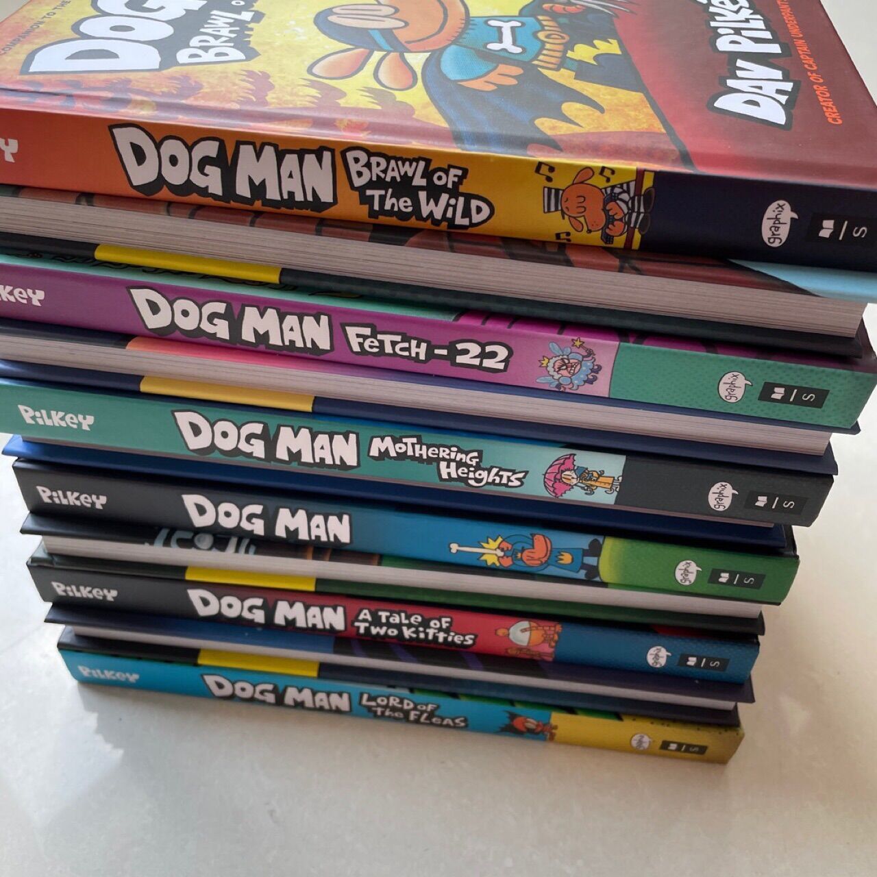 Dog Man sách nhập khẩu