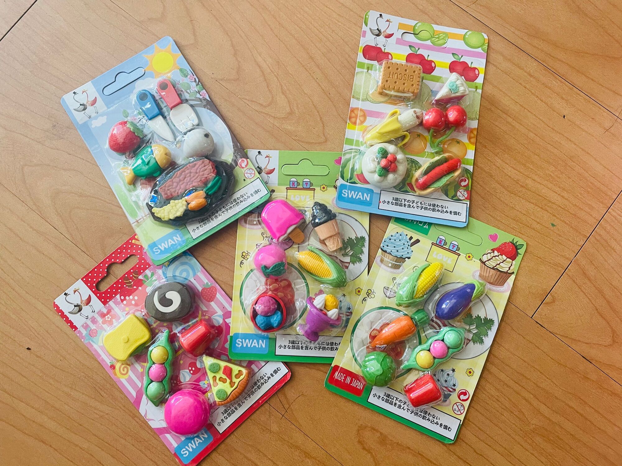Set 2 vĩ gôm nhiều hình ngộ nghĩnh cho bé